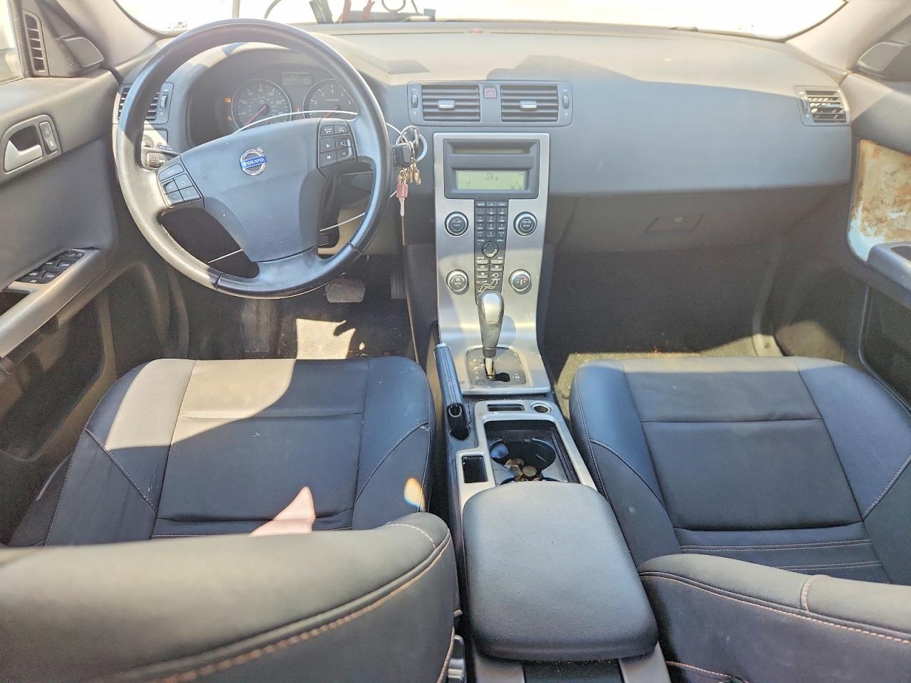 2010 Volvo S40 2.4i White vin: YV1382MS2A2488980
