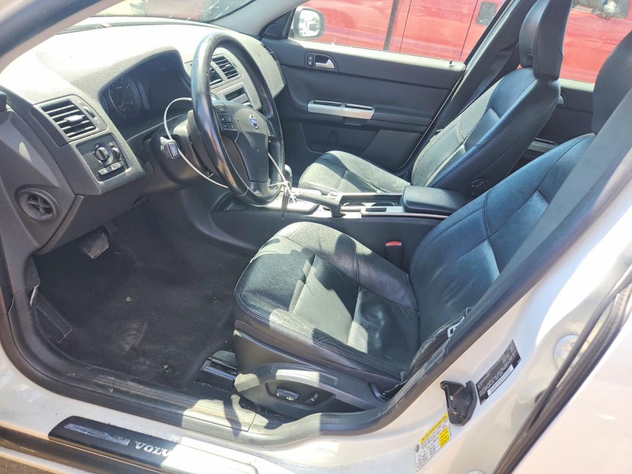 2010 Volvo S40 2.4i White vin: YV1382MS2A2496125
