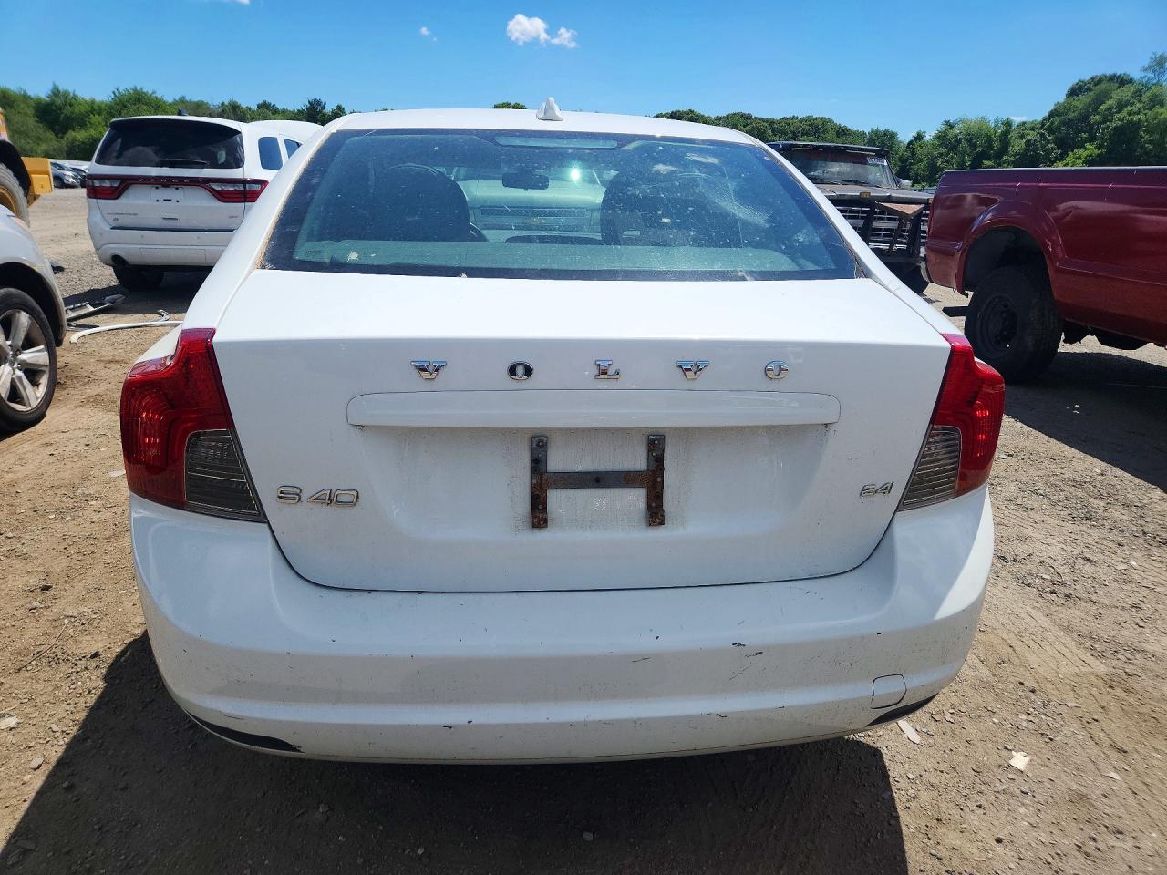2010 Volvo S40 2.4i White vin: YV1382MS2A2496125