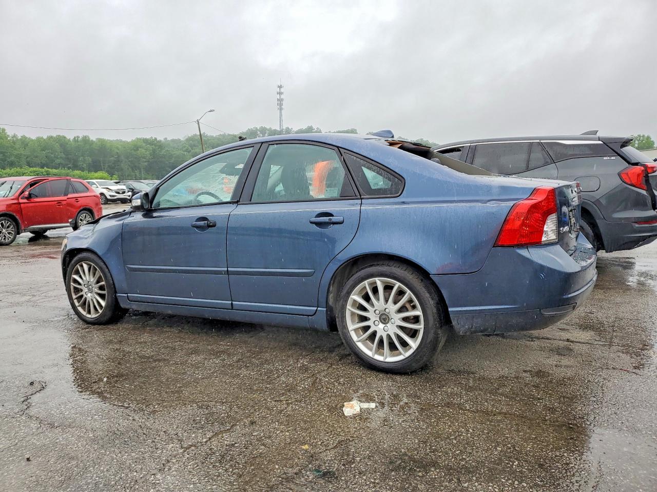 2010 Volvo S40 2.4i Gray vin: YV1382MS2A2514266