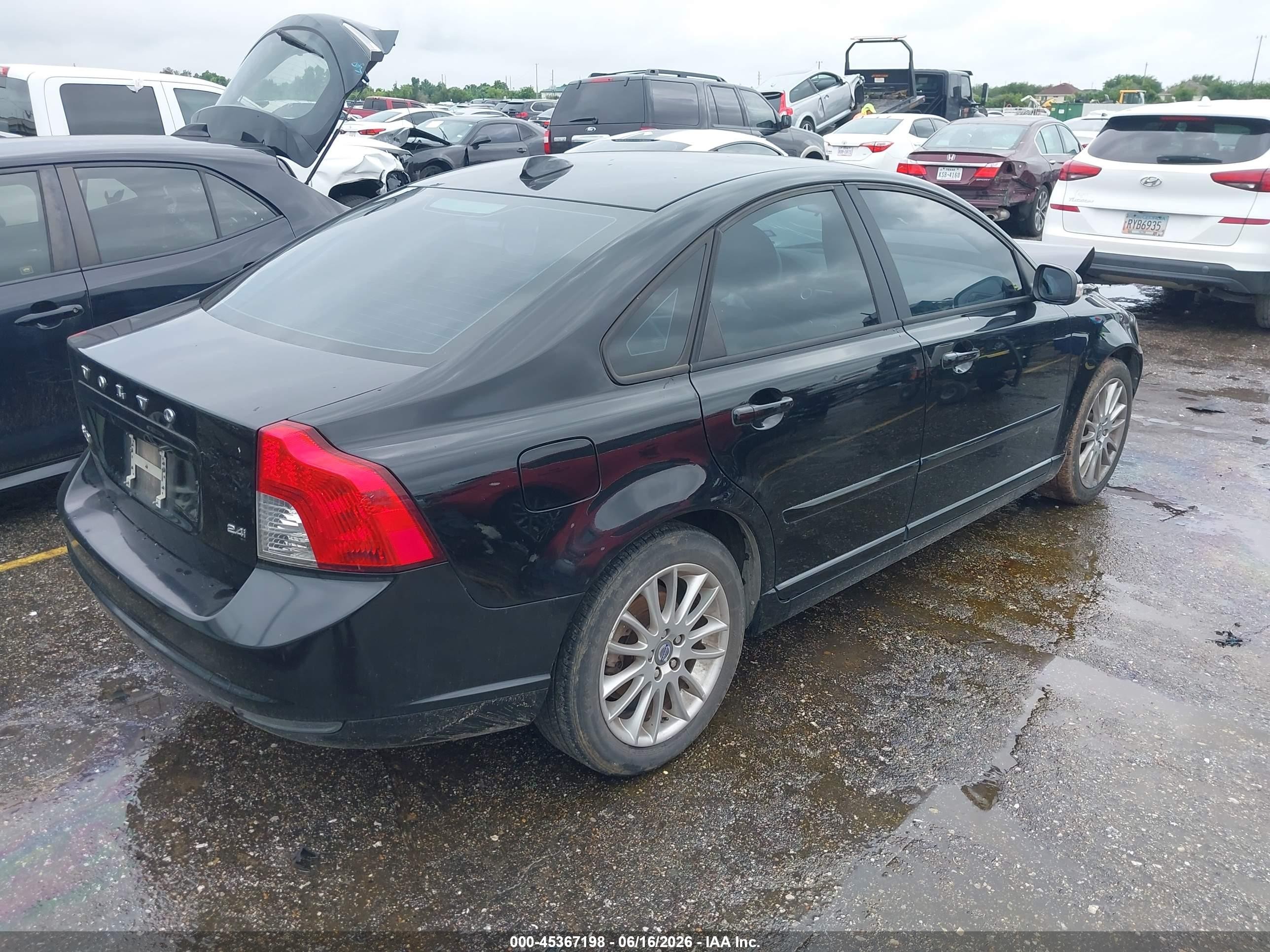2010 Volvo S40 2.4i Black vin: YV1382MS3A2490673
