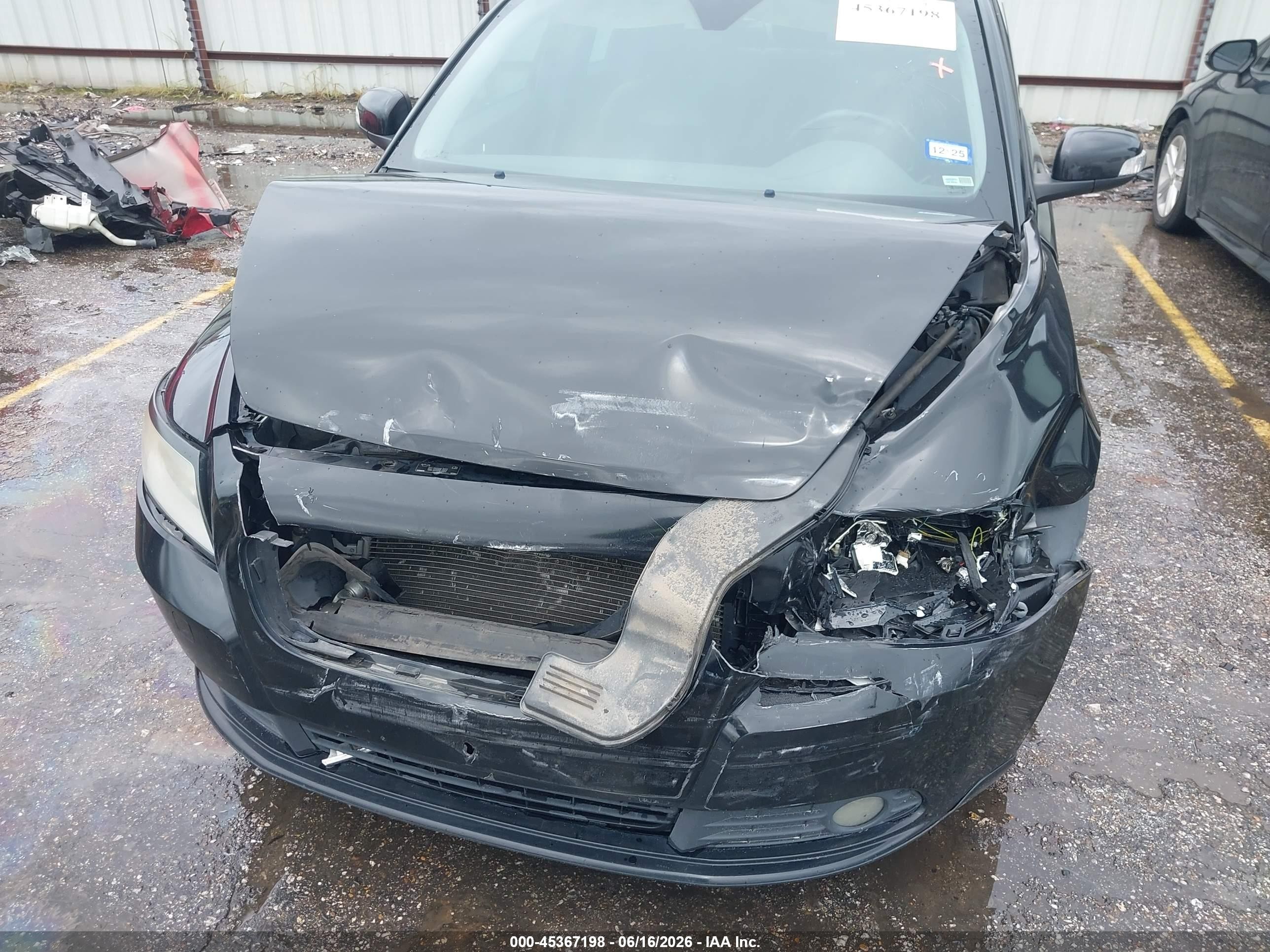 2010 Volvo S40 2.4i Black vin: YV1382MS3A2490673