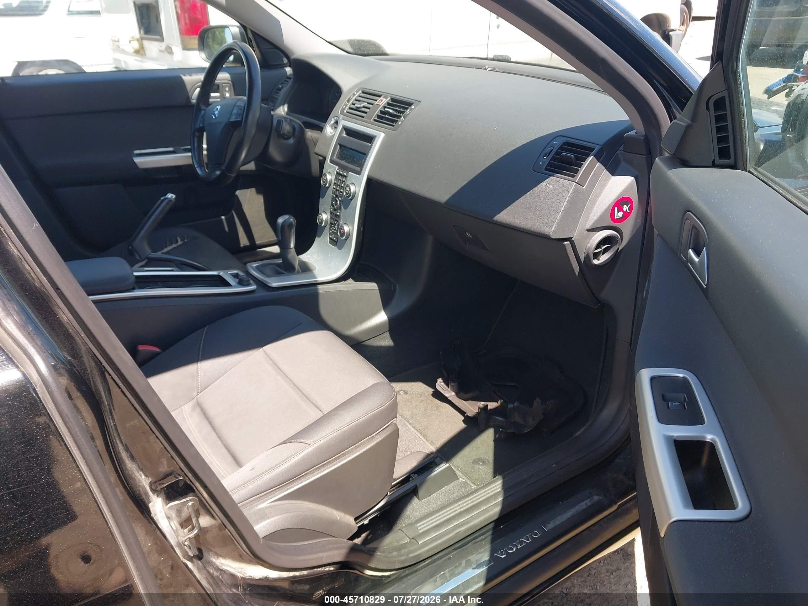 2010 Volvo S40 2.4i Black vin: YV1382MS3A2506399