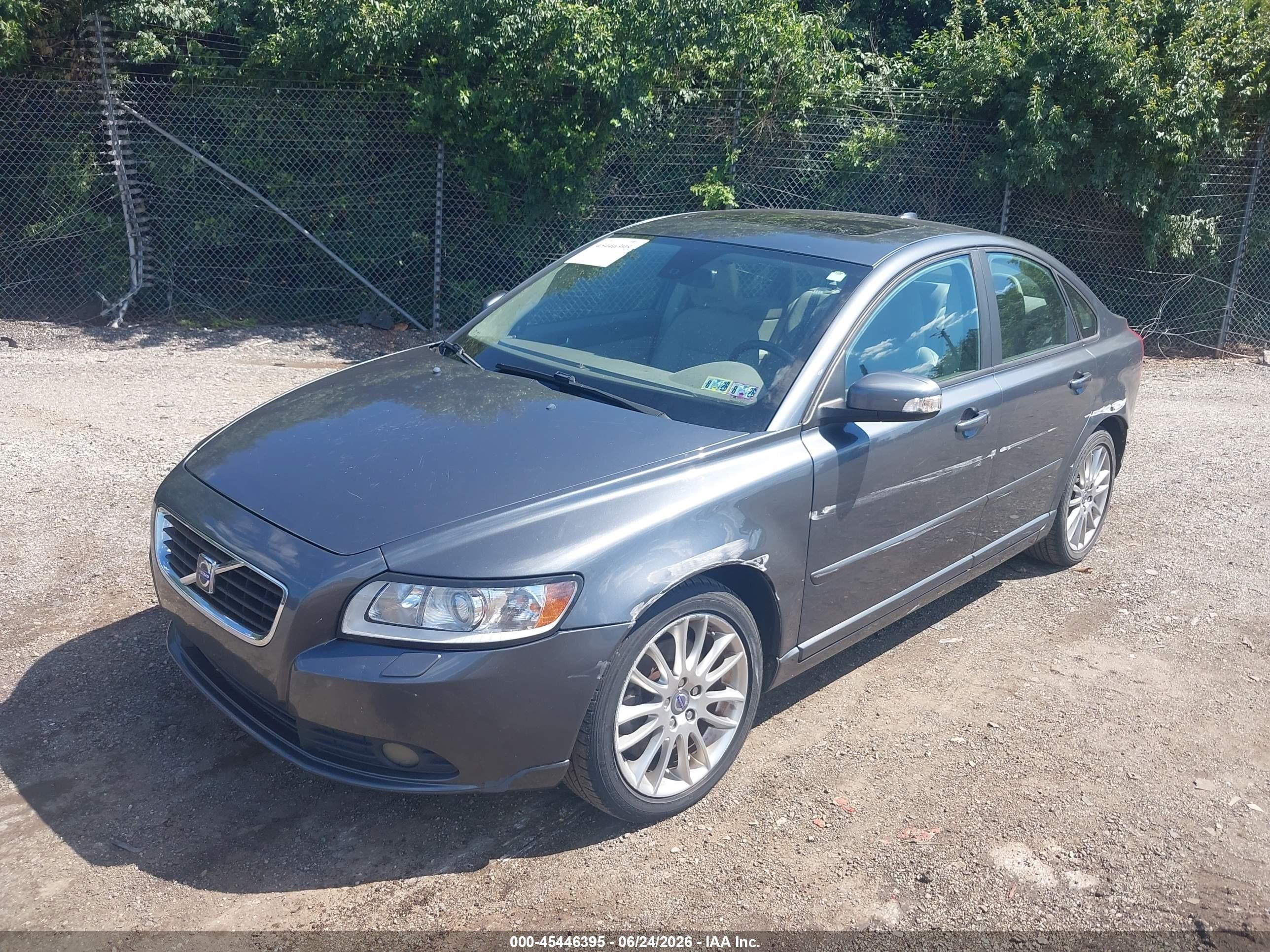 2010 Volvo S40 2.4i Blue vin: YV1382MS5A2501852