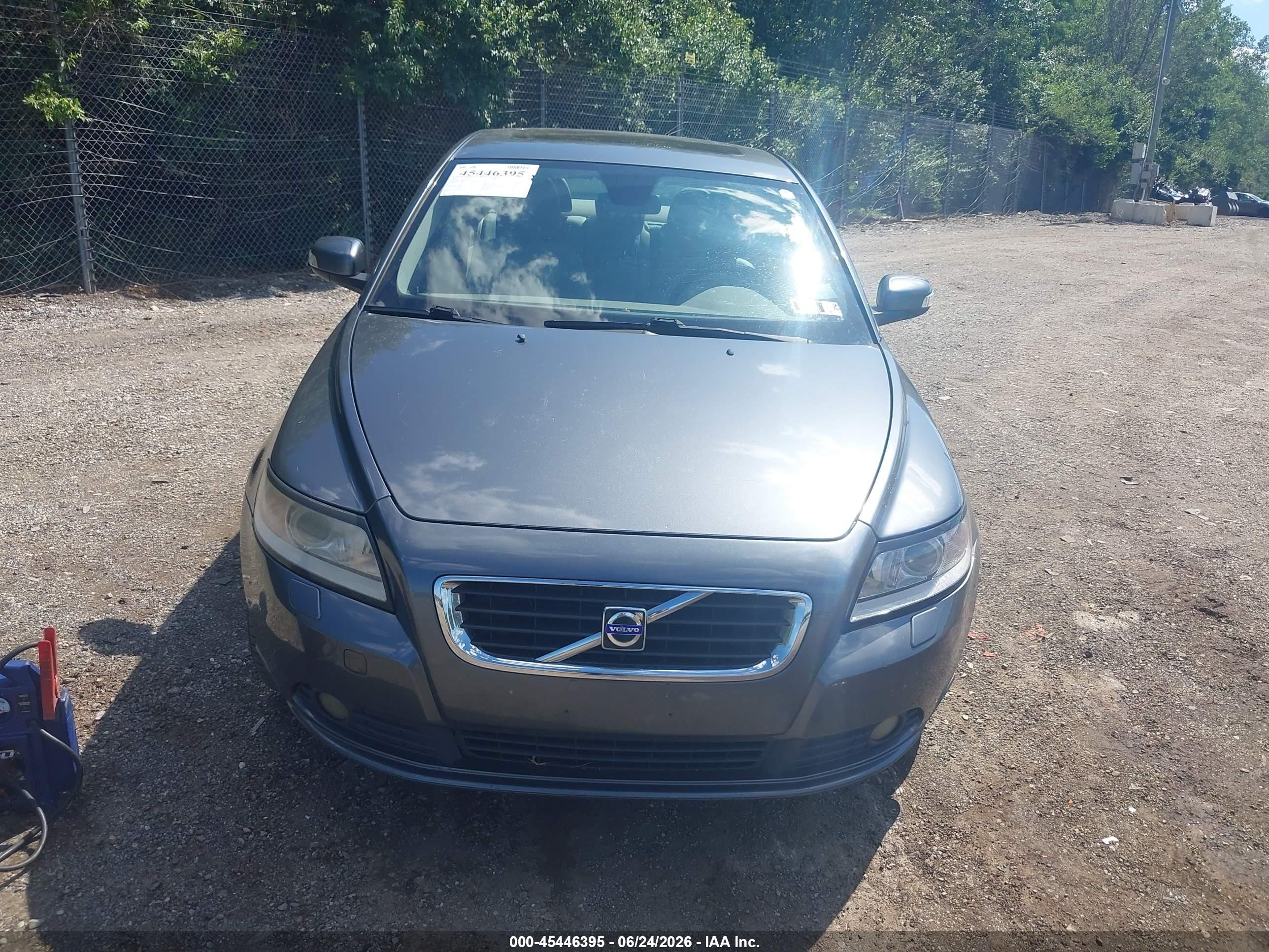 2010 Volvo S40 2.4i Blue vin: YV1382MS5A2501852