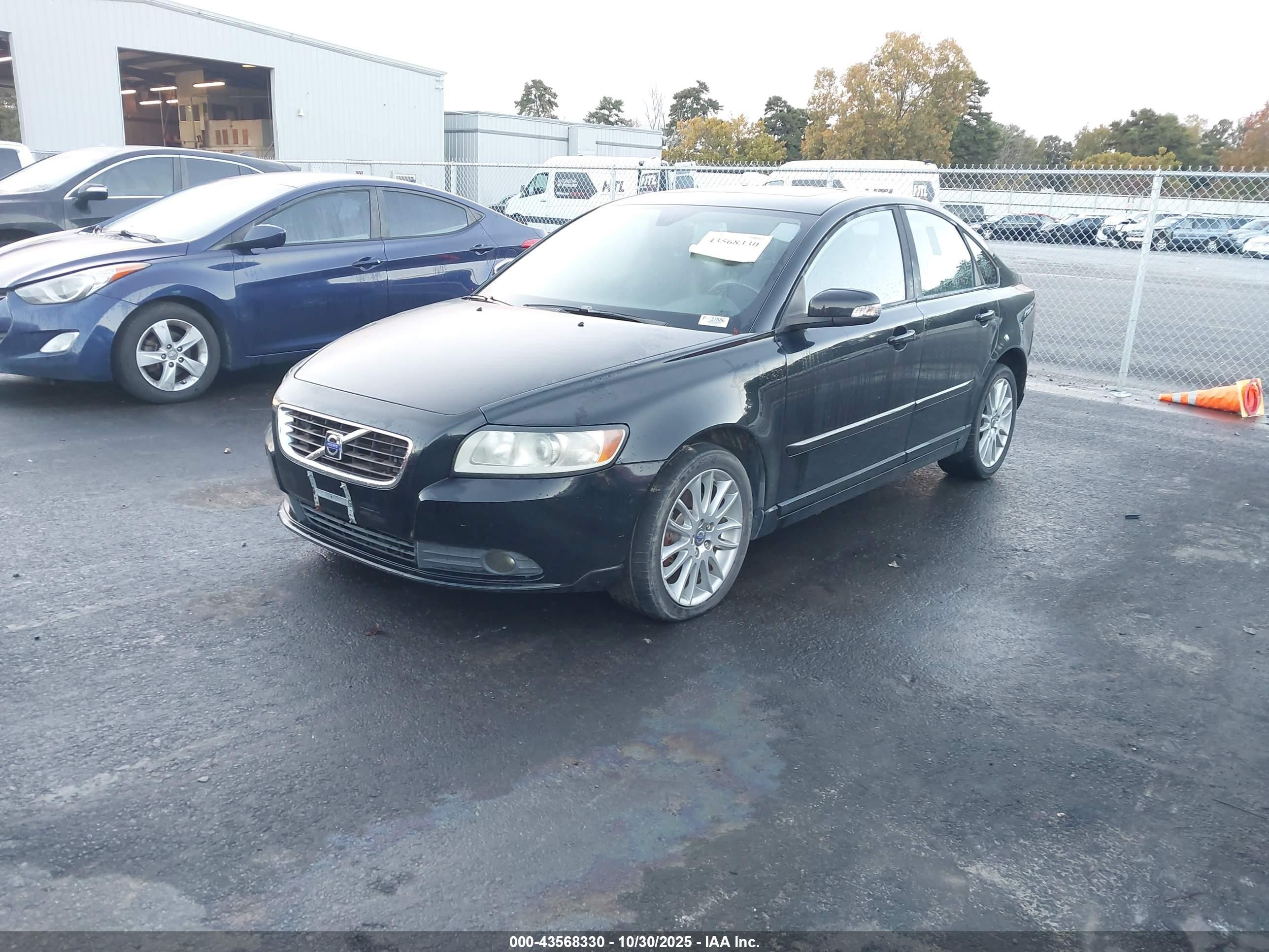 2010 Volvo S40 2.4i Black vin: YV1382MS5A2502225