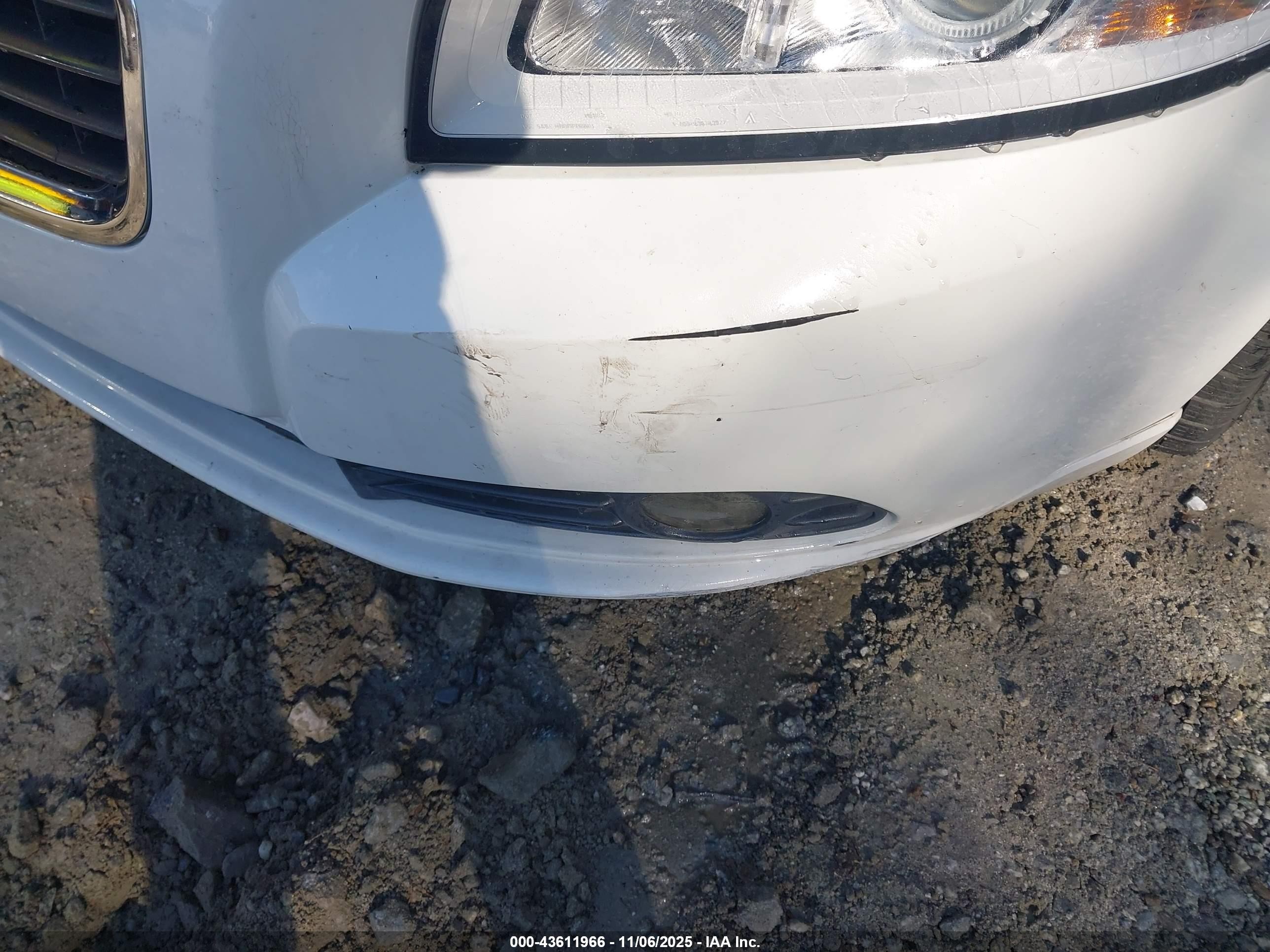 2010 Volvo S40 2.4i White vin: YV1382MS6A2490215