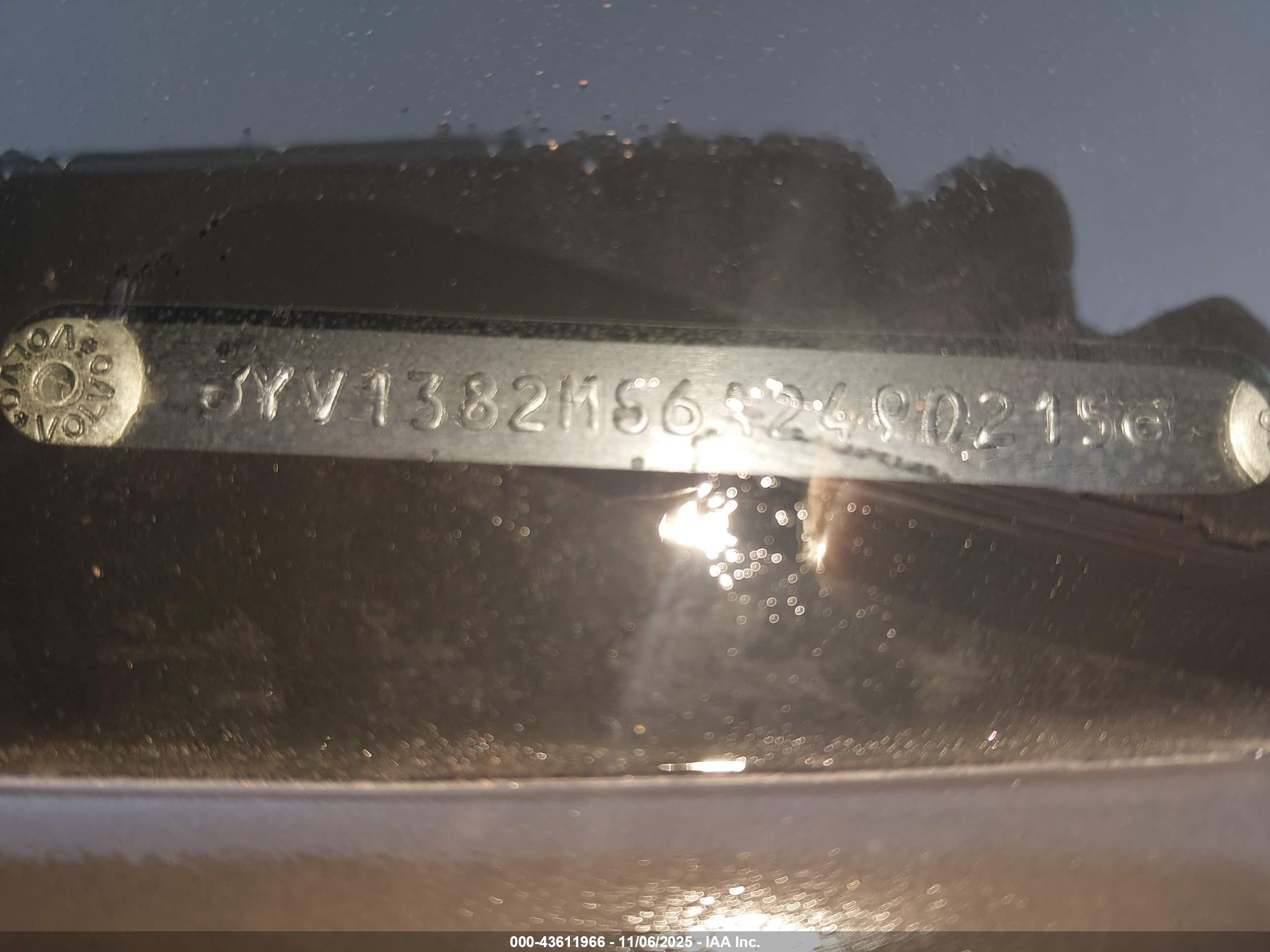 2010 Volvo S40 2.4i White vin: YV1382MS6A2490215