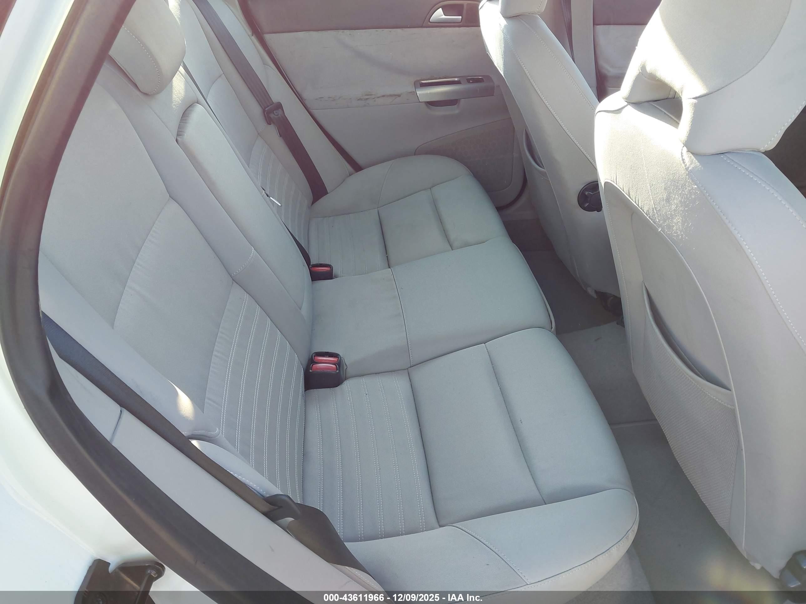 2010 Volvo S40 2.4i White vin: YV1382MS6A2490215