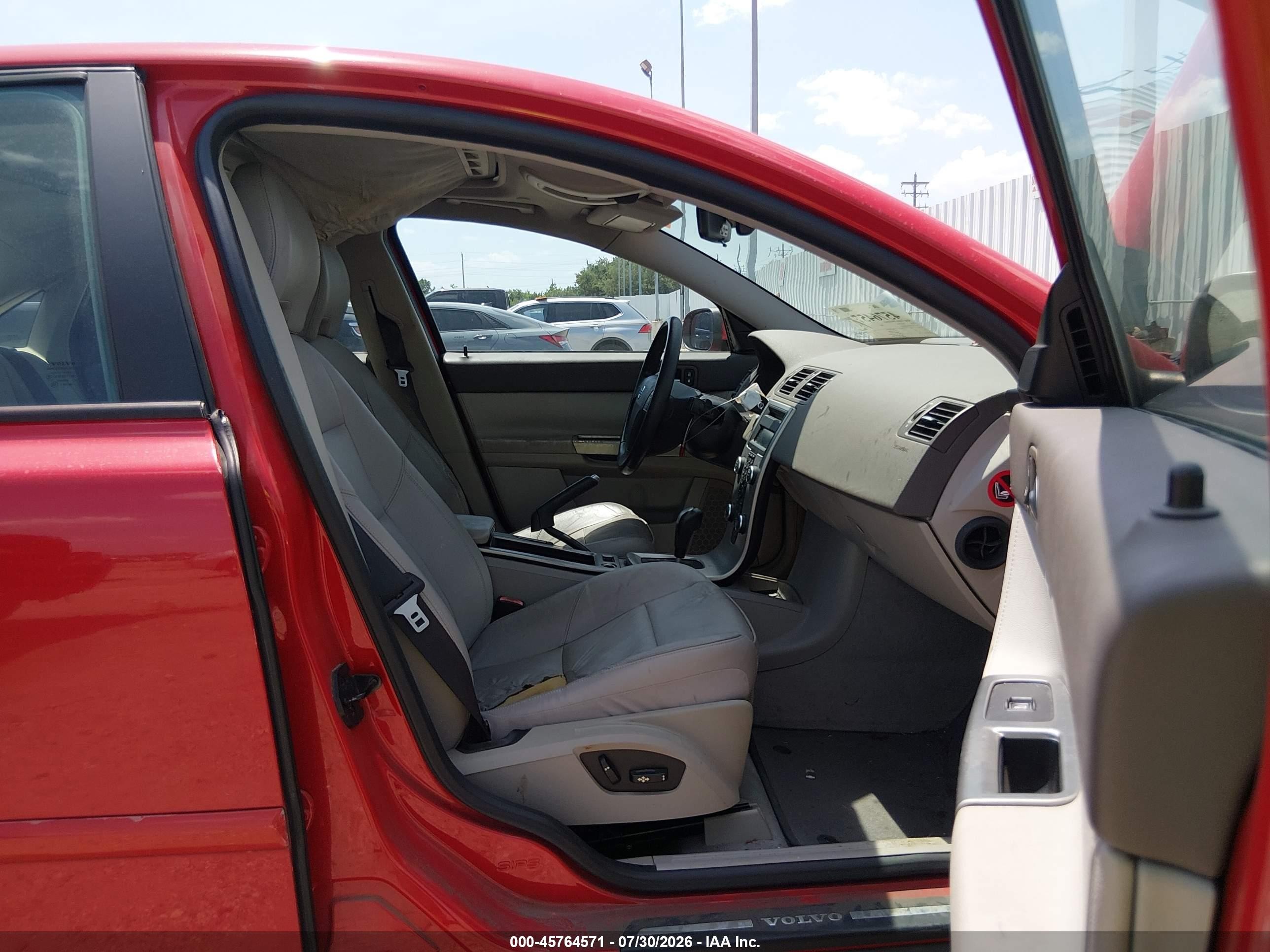 2010 Volvo S40 2.4i Red vin: YV1382MS7A2494497
