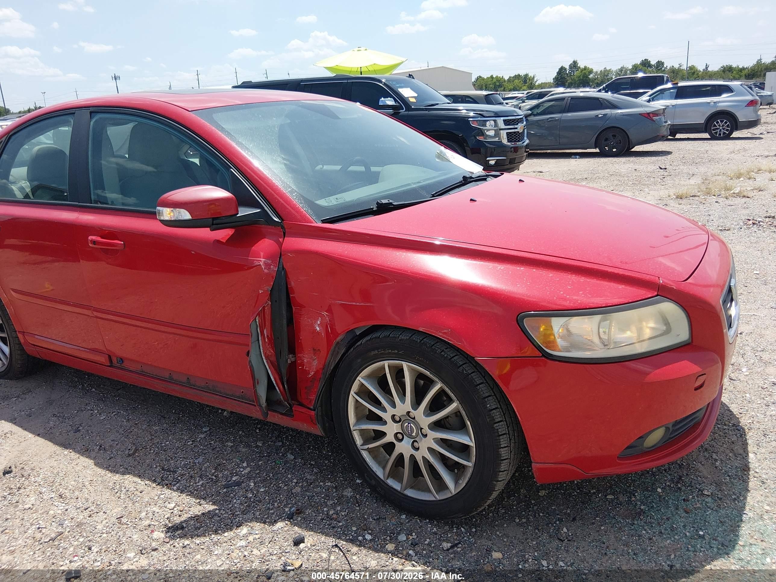 2010 Volvo S40 2.4i Red vin: YV1382MS7A2494497