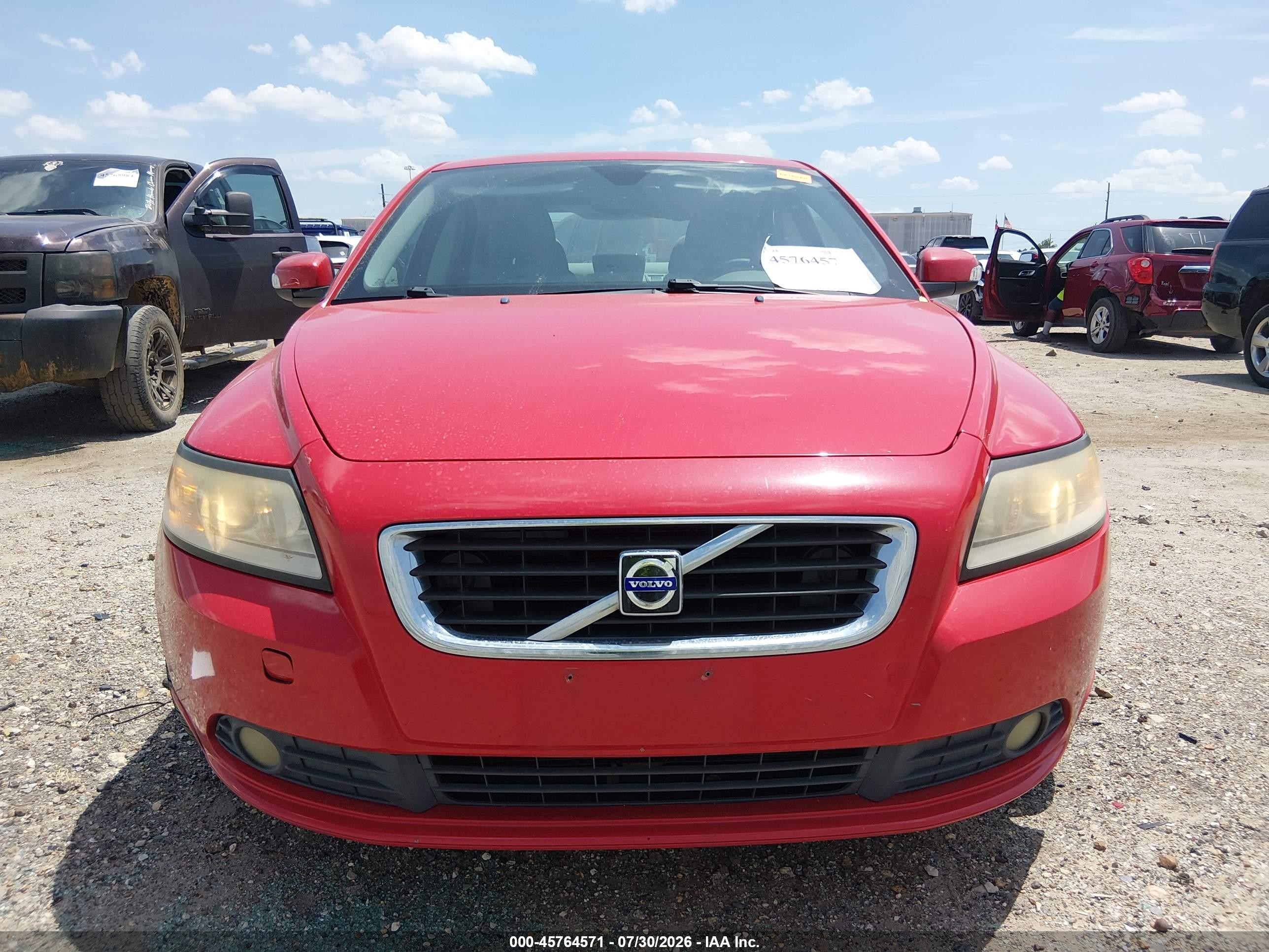 2010 Volvo S40 2.4i Red vin: YV1382MS7A2494497