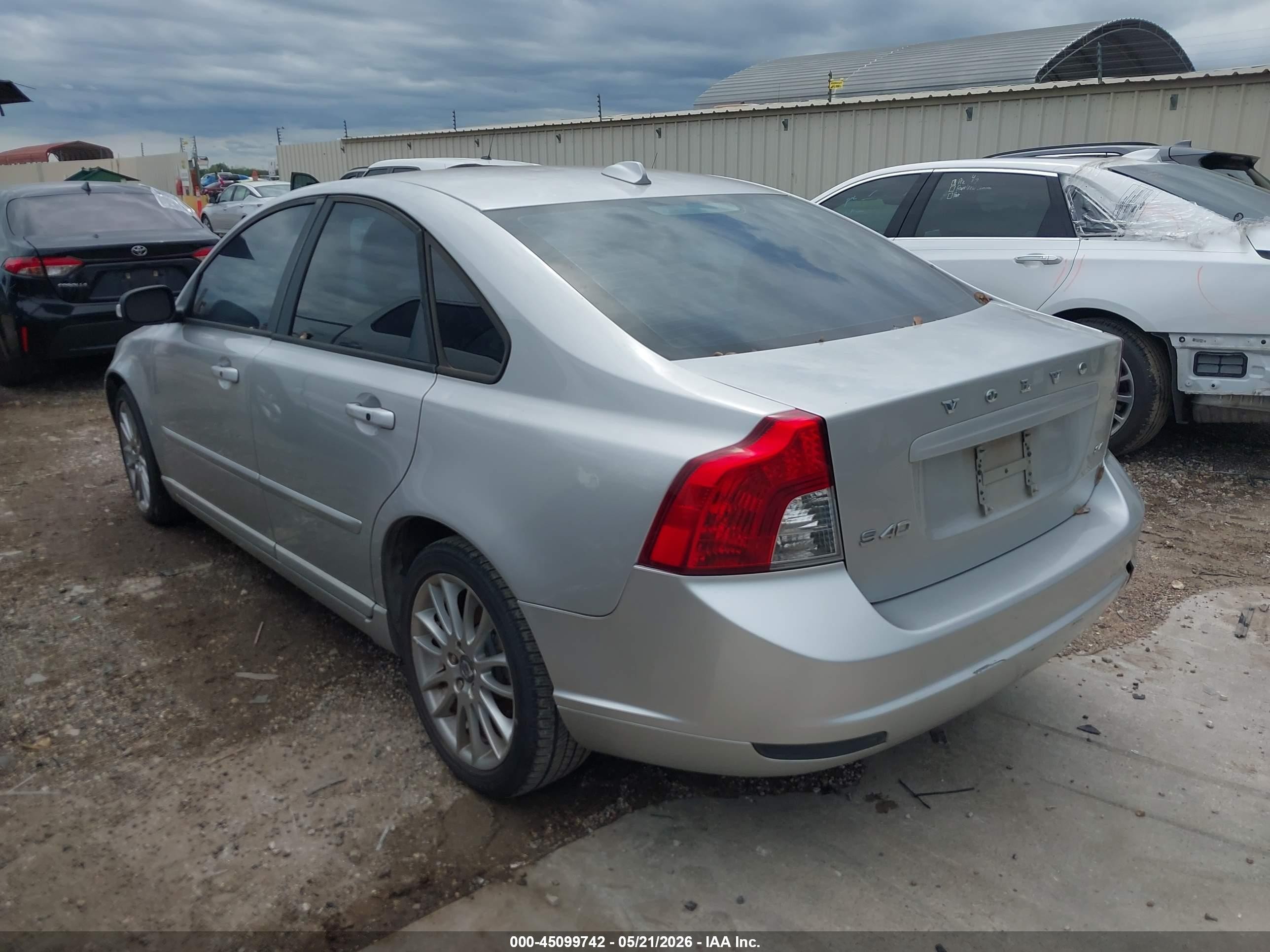 2010 Volvo S40 2.4i Silver vin: YV1382MS7A2501240