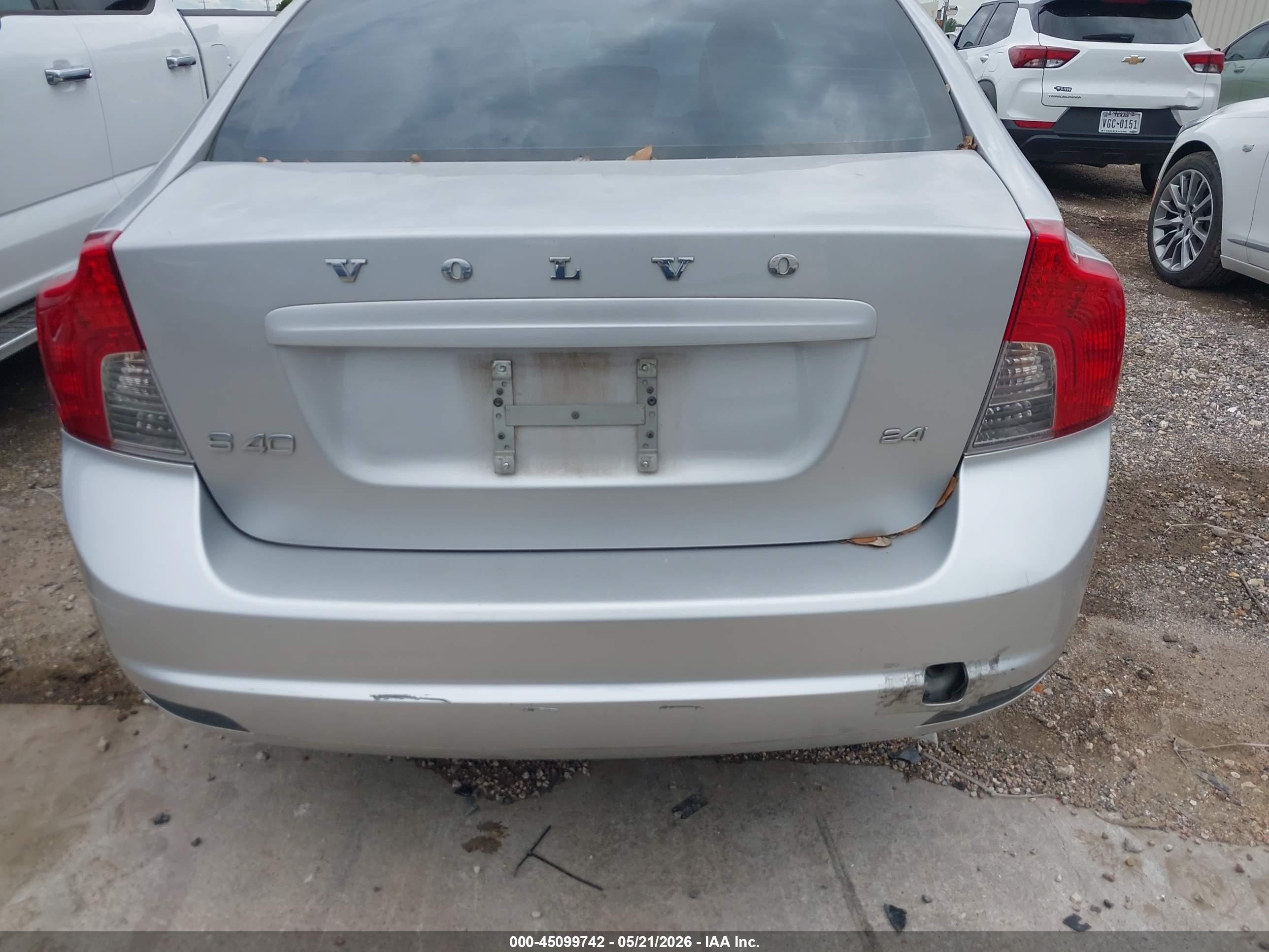 2010 Volvo S40 2.4i Silver vin: YV1382MS7A2501240