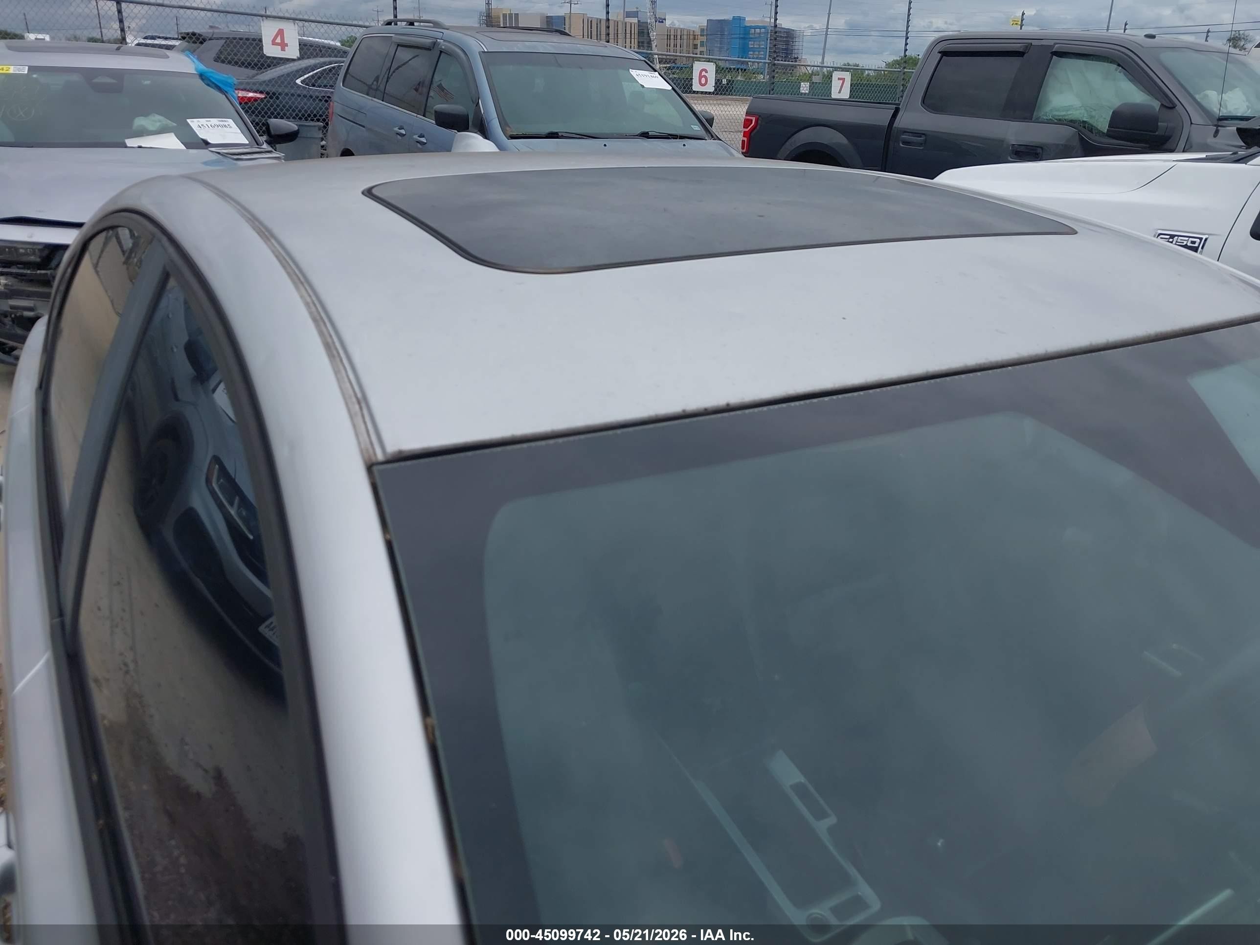 2010 Volvo S40 2.4i Silver vin: YV1382MS7A2501240