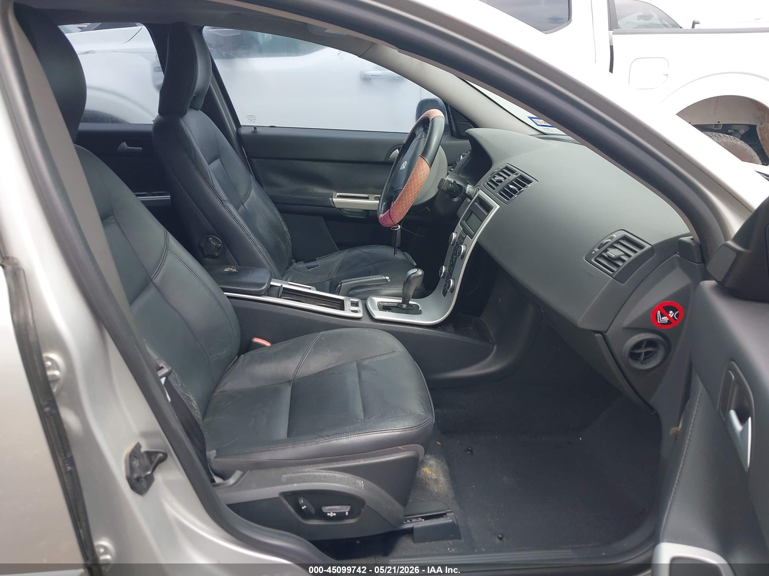 2010 Volvo S40 2.4i Silver vin: YV1382MS7A2501240