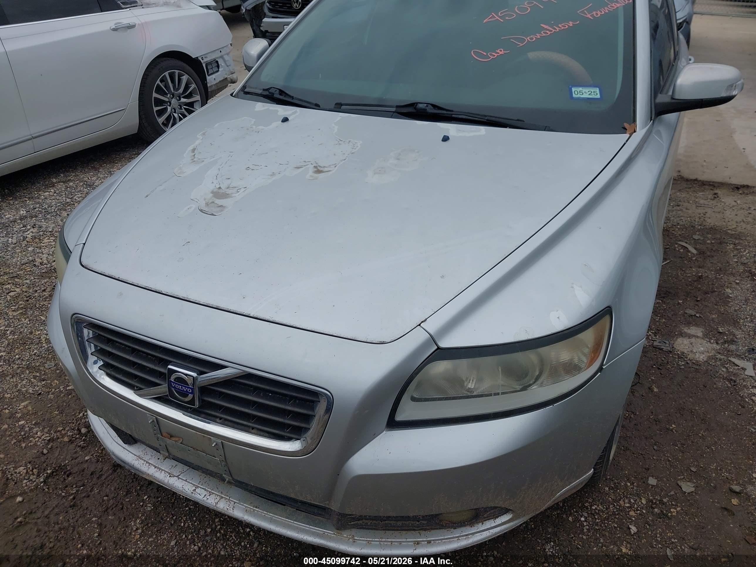 2010 Volvo S40 2.4i Silver vin: YV1382MS7A2501240