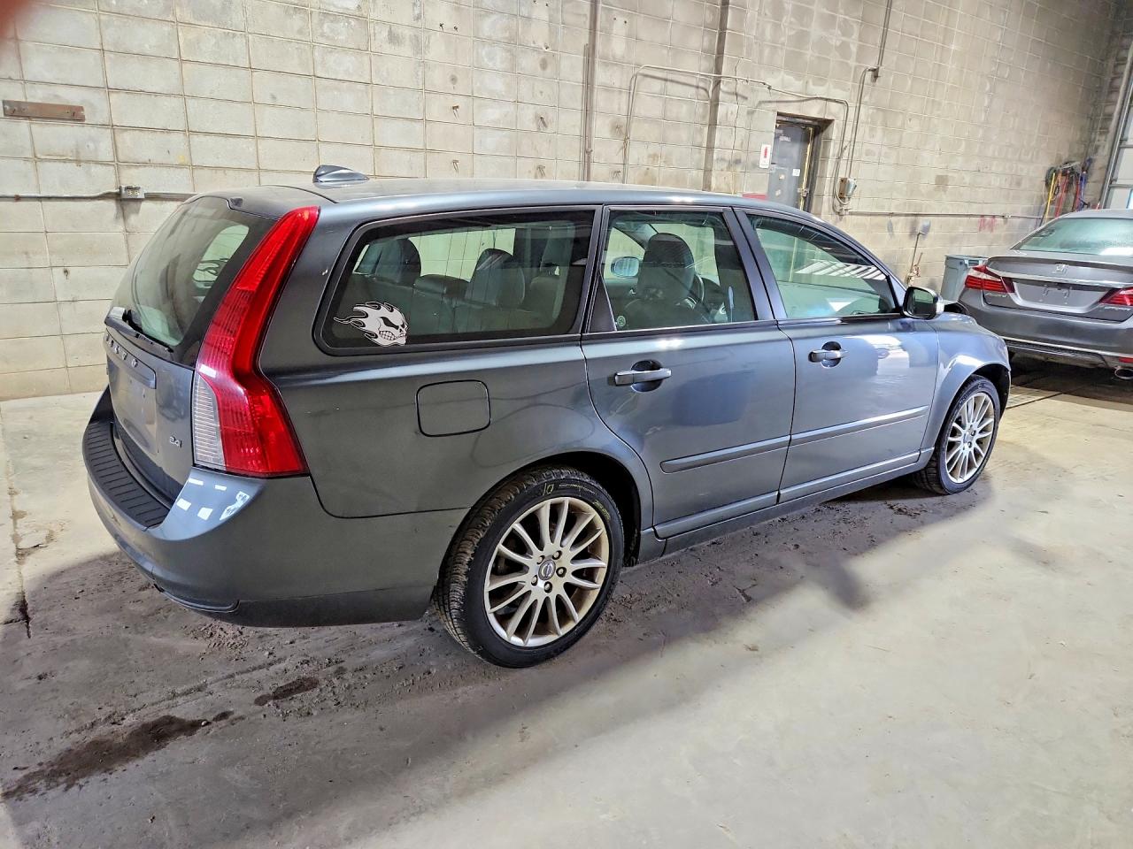 2010 Volvo V50 2.4i Gray vin: YV1382MW3A2533962