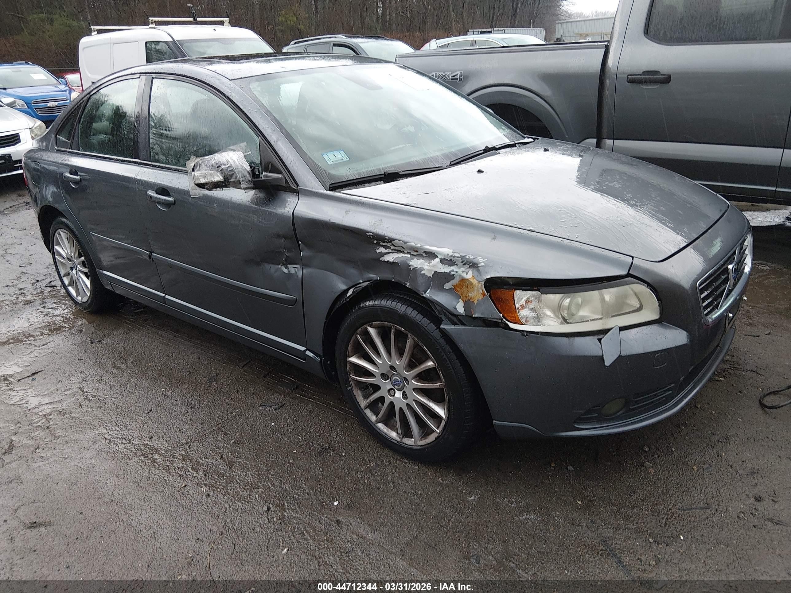 2010 Volvo S40 2.4i Gray vin: YV1390MS1A2504572