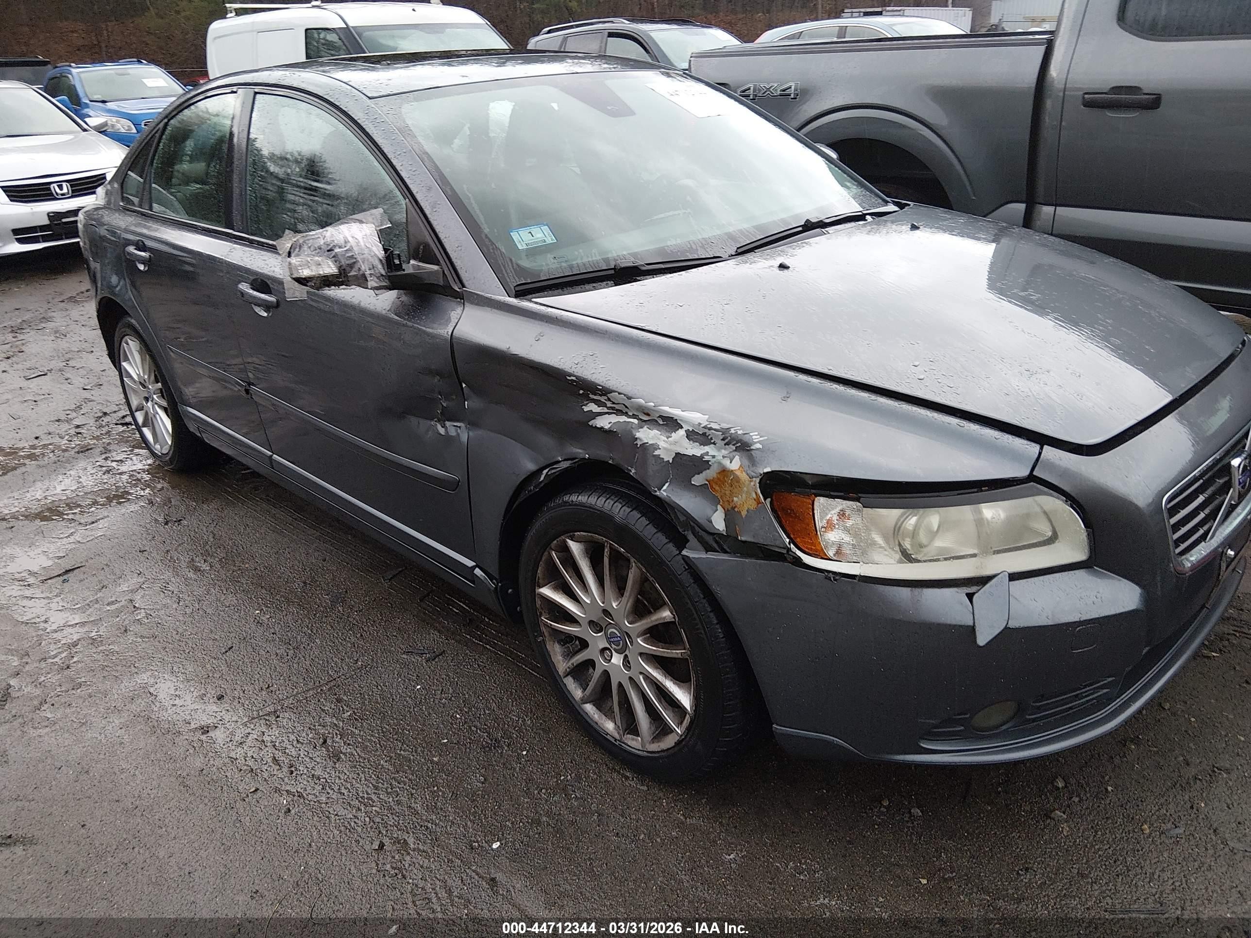 2010 Volvo S40 2.4i Gray vin: YV1390MS1A2504572