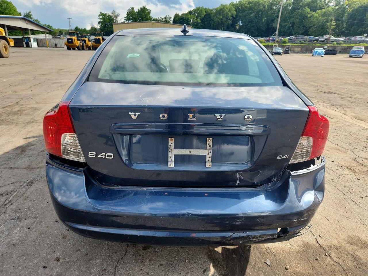 2010 Volvo S40 2.4i Blue vin: YV1390MS2A2499821