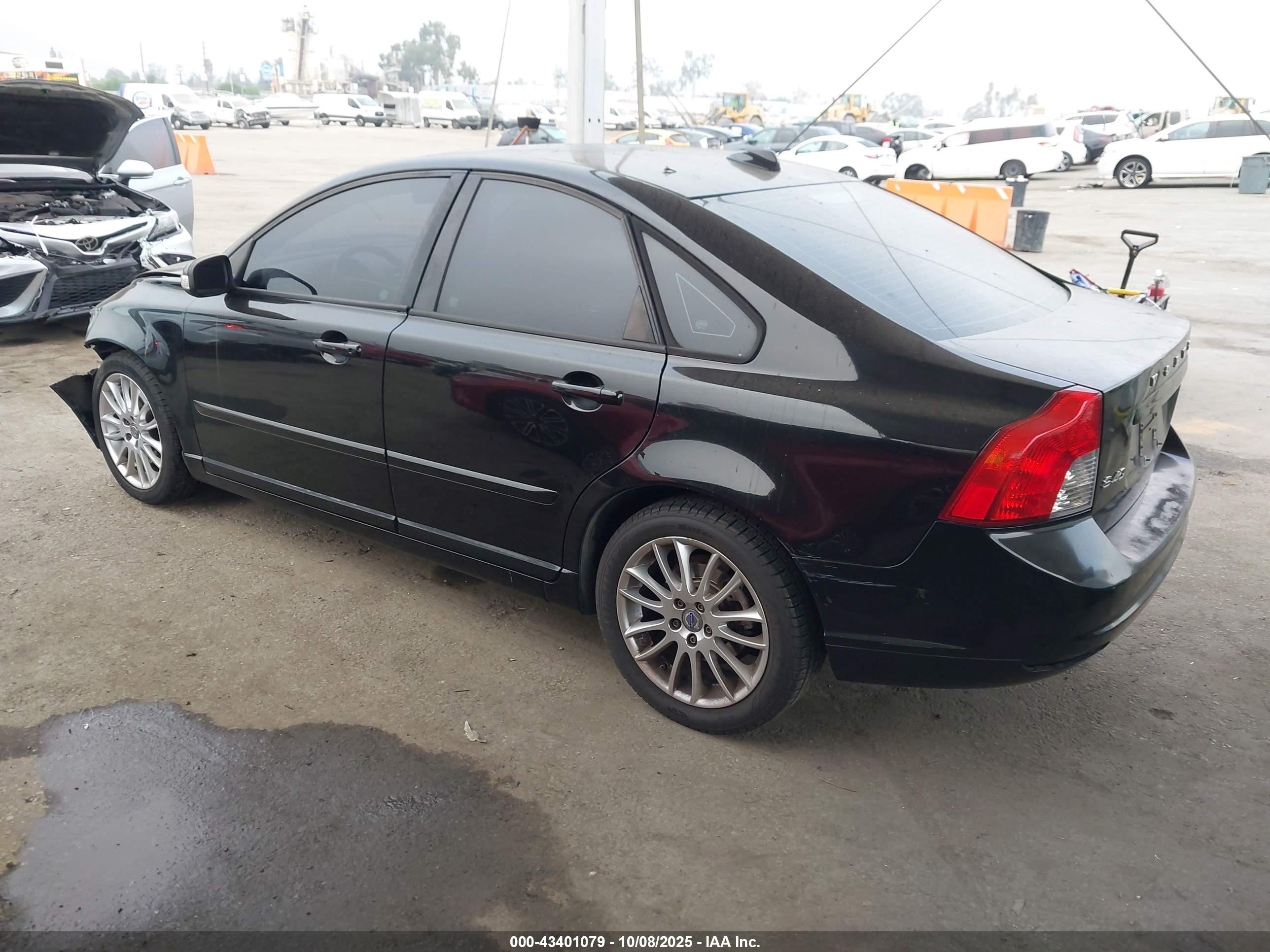 2010 Volvo S40 2.4i Black vin: YV1390MS2A2504371