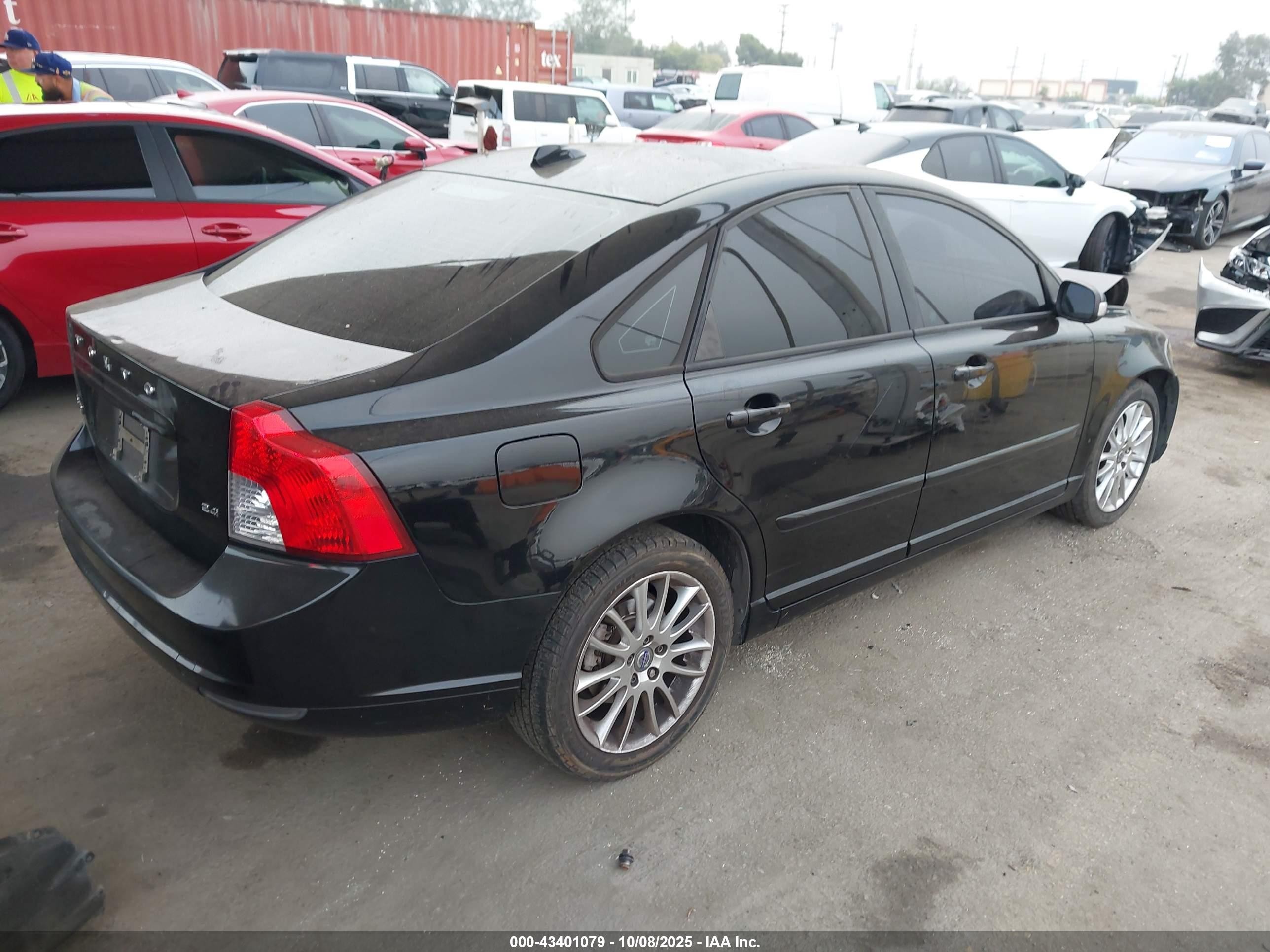 2010 Volvo S40 2.4i Black vin: YV1390MS2A2504371