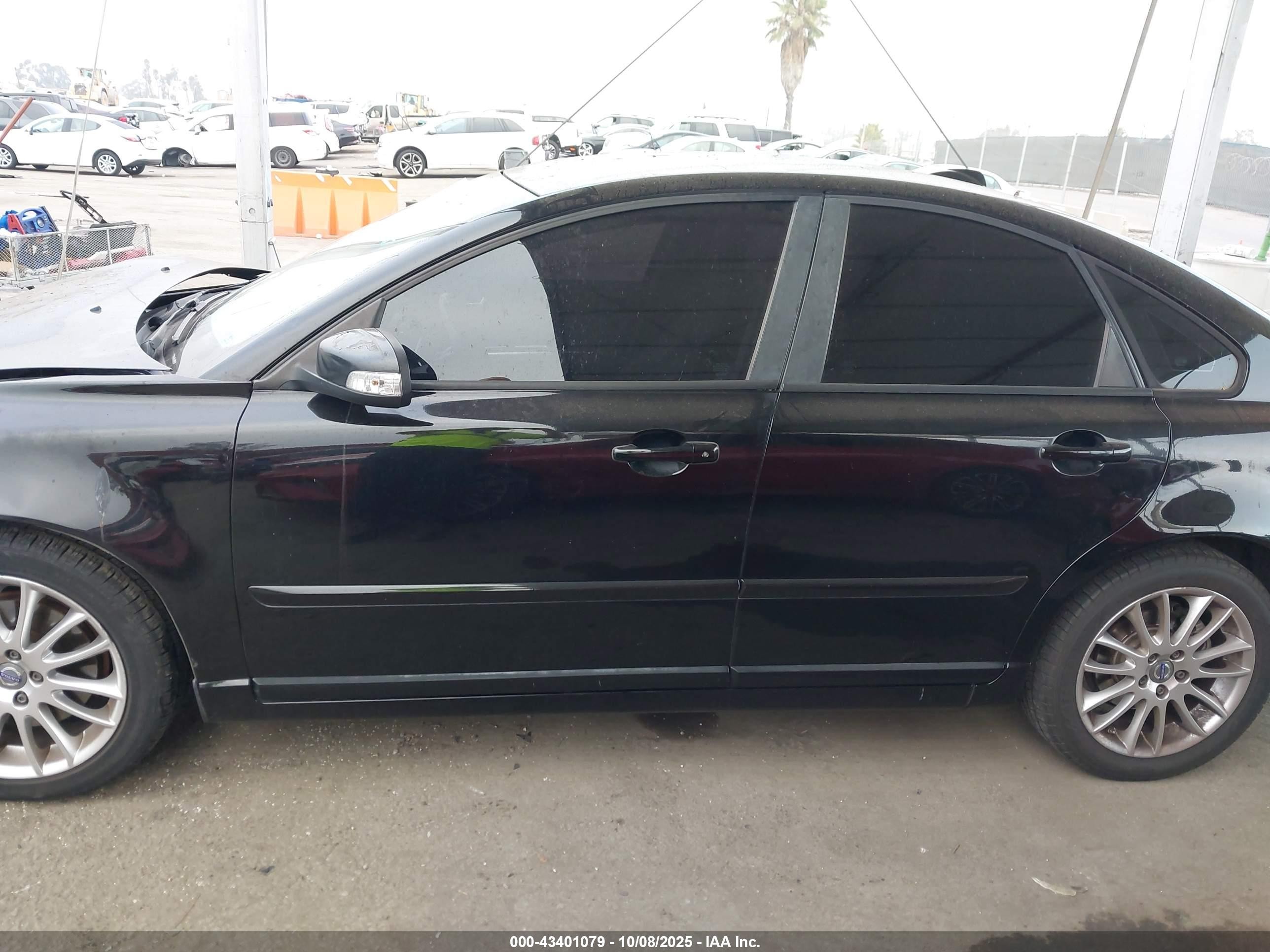 2010 Volvo S40 2.4i Black vin: YV1390MS2A2504371