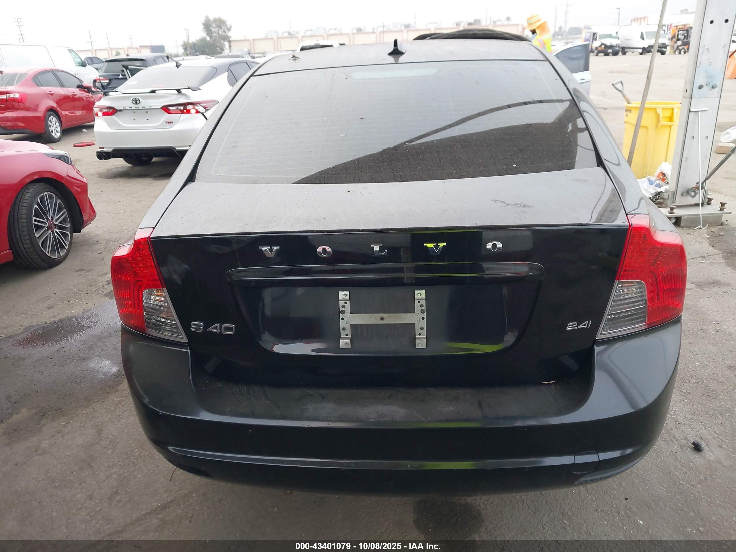 2010 Volvo S40 2.4i Black vin: YV1390MS2A2504371