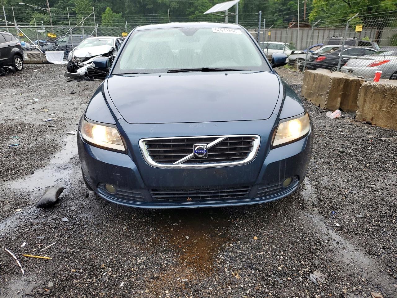 2010 Volvo S40 2.4i Синий vin: YV1390MS2A2509506
