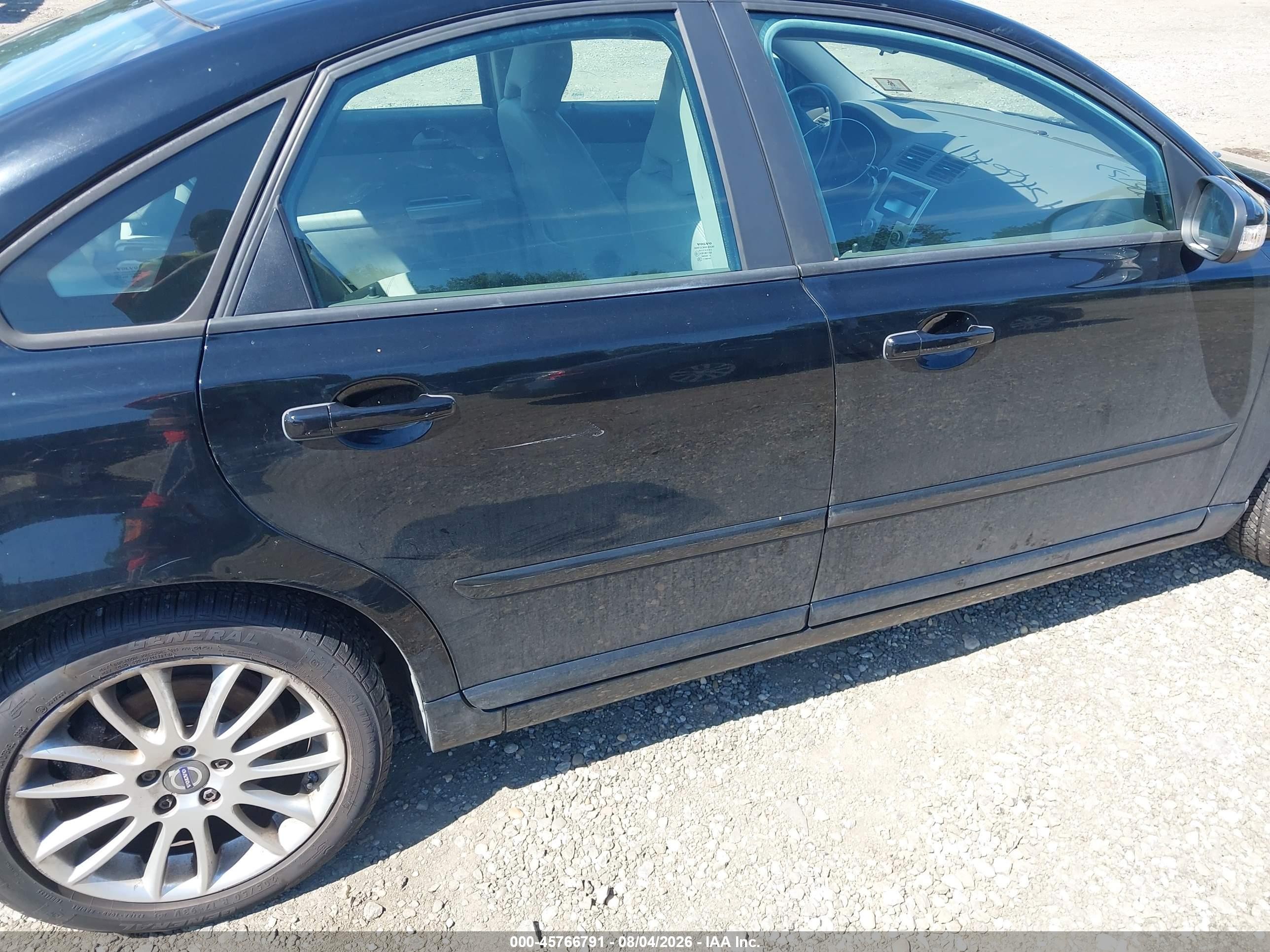 2010 Volvo S40 2.4i Black vin: YV1390MS5A2508298