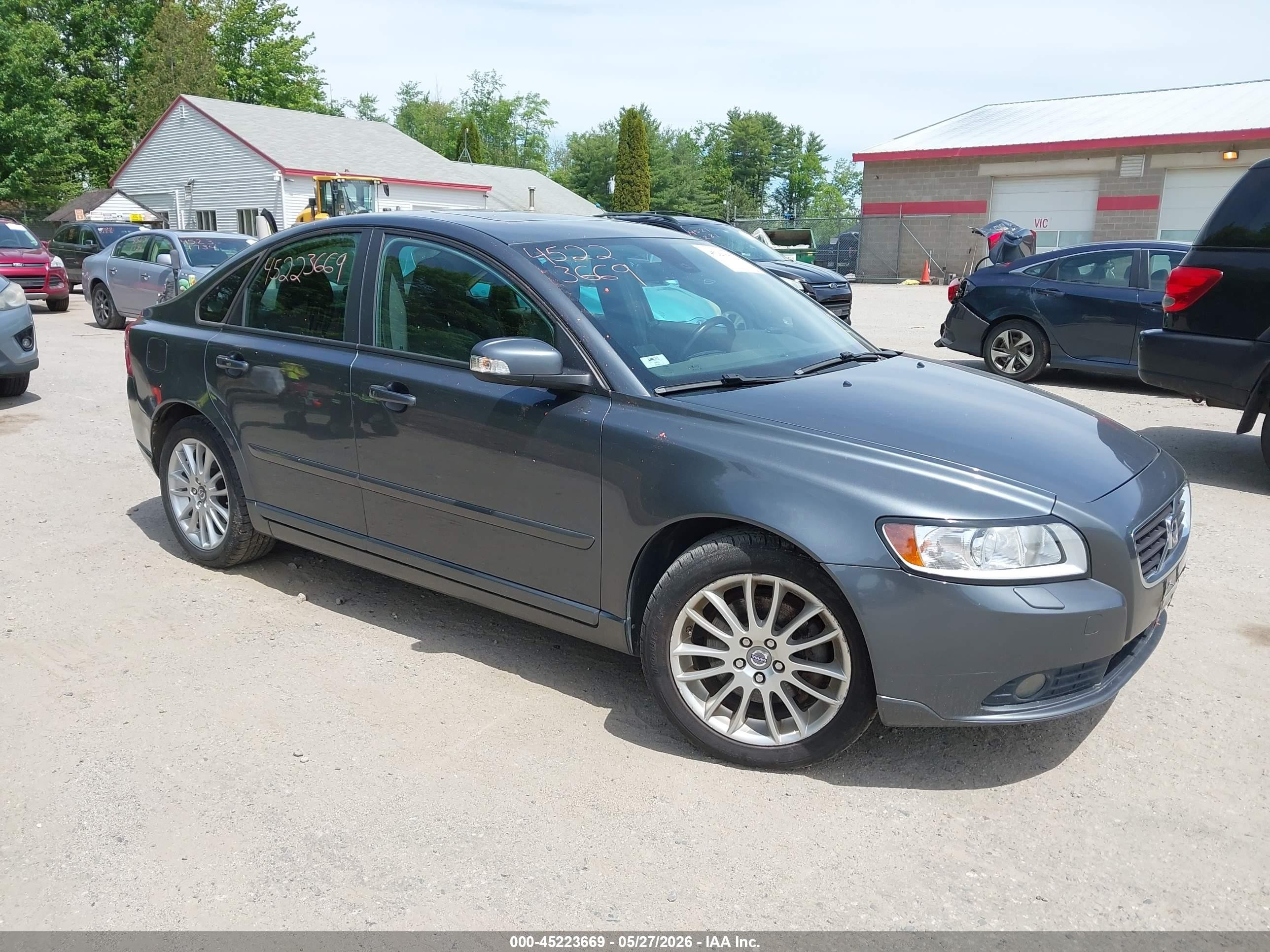 2010 Volvo S40 2.4i Gray vin: YV1390MS7A2490337