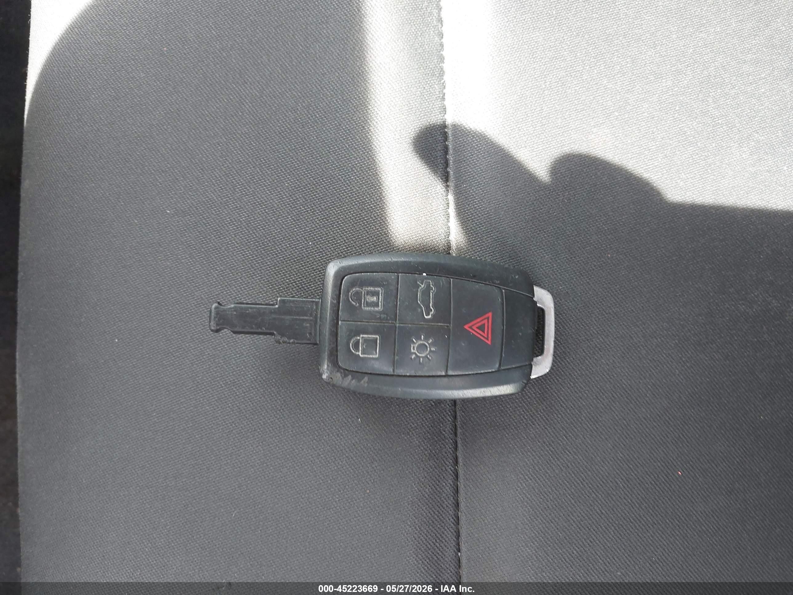 2010 Volvo S40 2.4i Gray vin: YV1390MS7A2490337