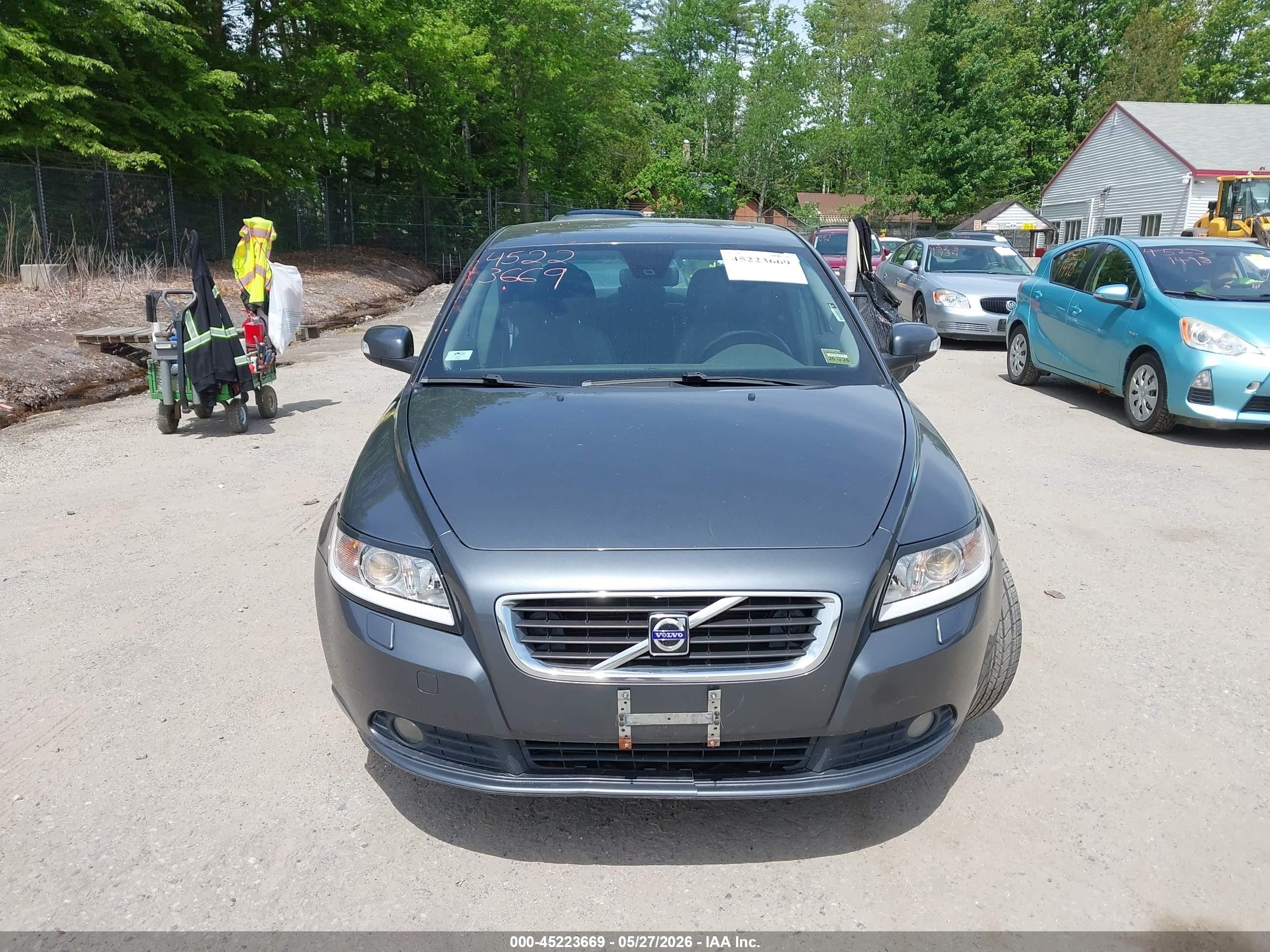 2010 Volvo S40 2.4i Gray vin: YV1390MS7A2490337