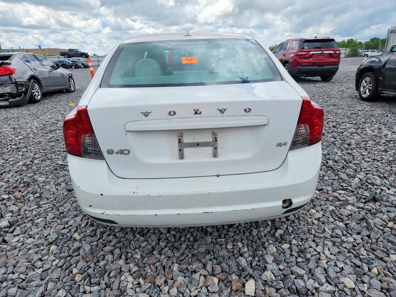 2010 Volvo S40 2.4i Silver vin: YV1390MS8A2510059