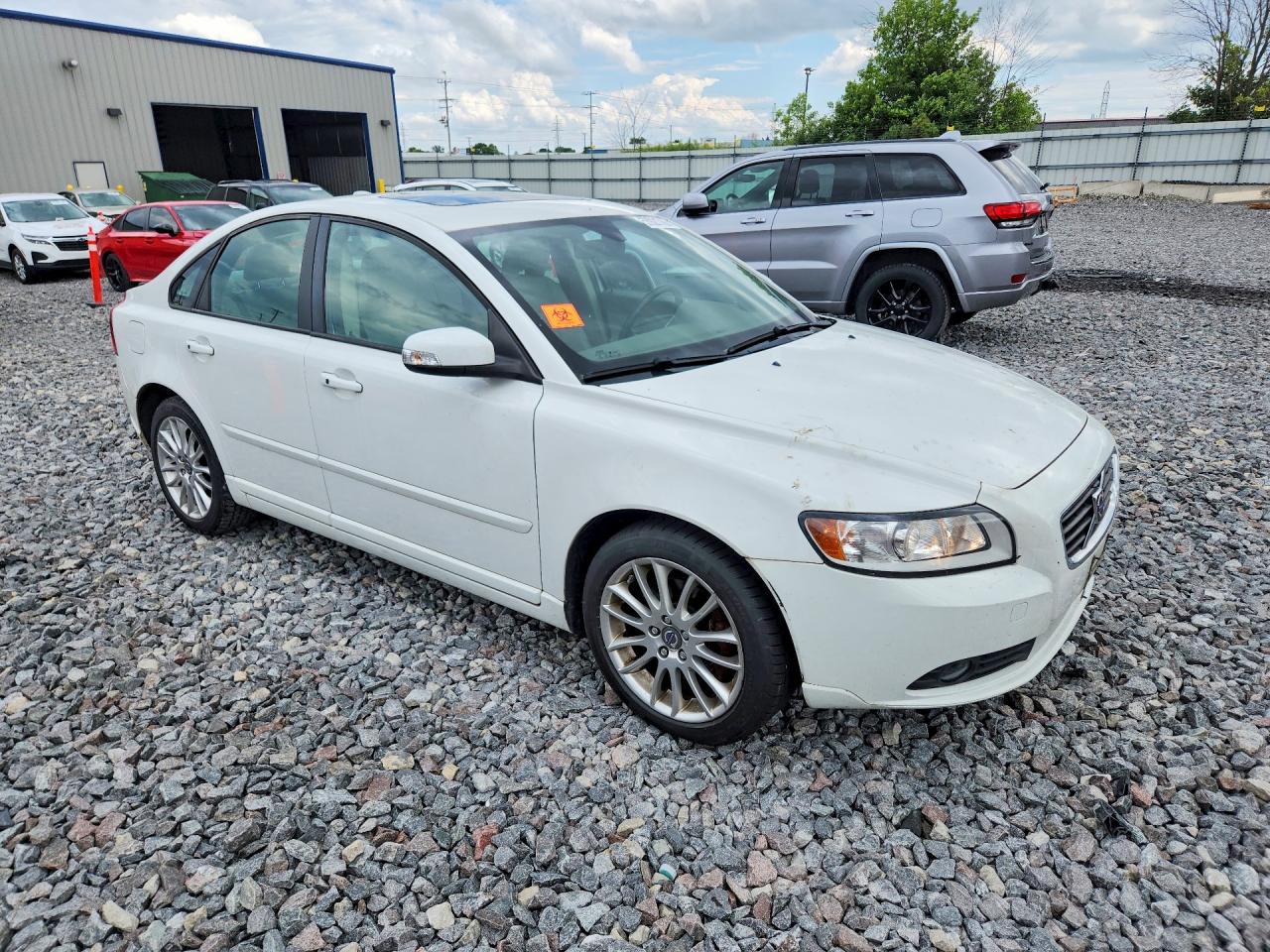 2010 Volvo S40 2.4i Silver vin: YV1390MS8A2510059