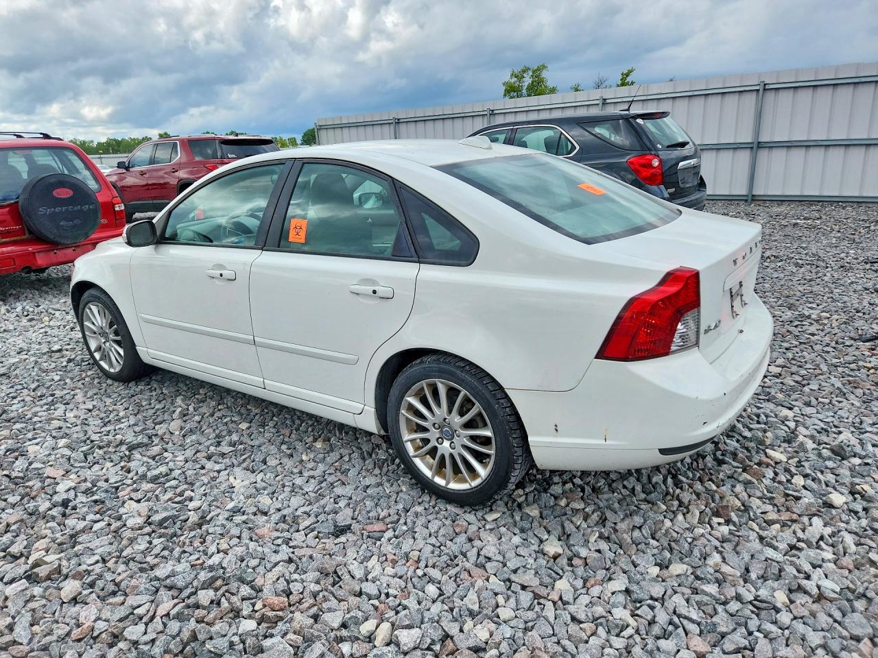 2010 Volvo S40 2.4i Silver vin: YV1390MS8A2510059