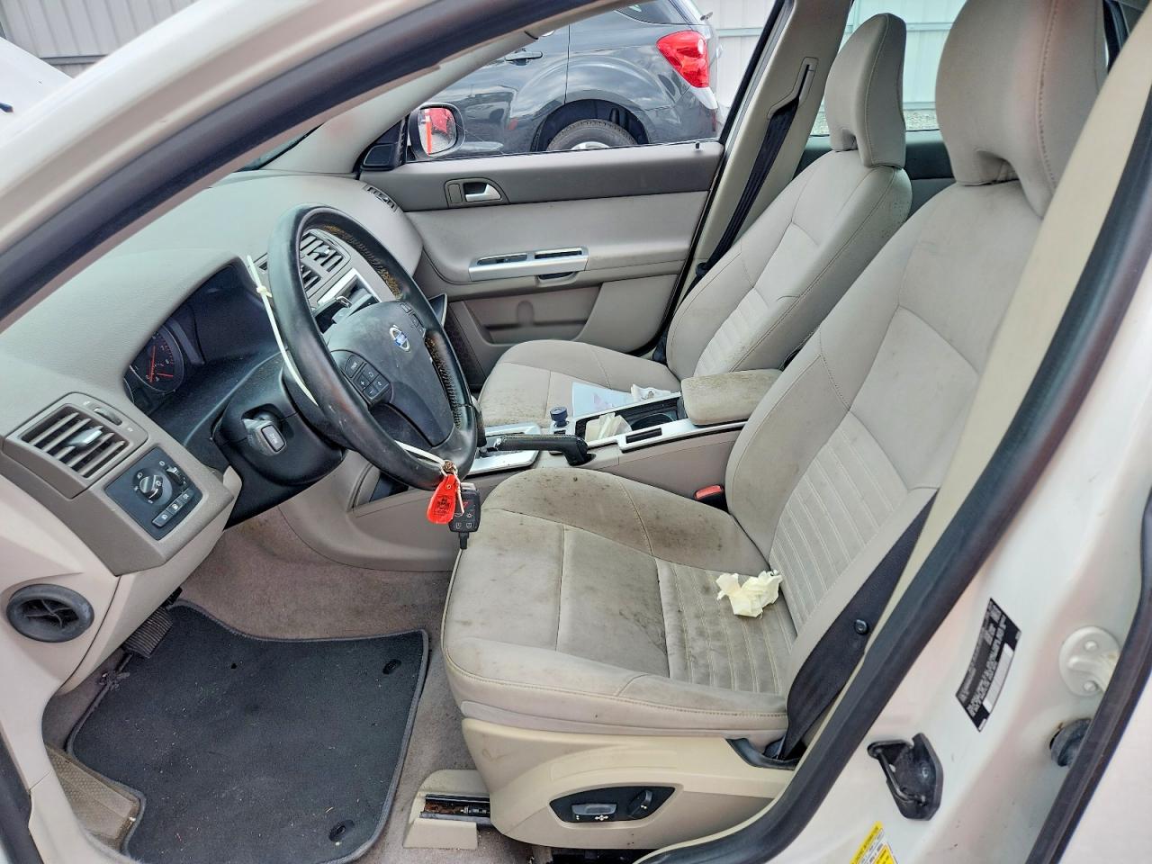 2010 Volvo S40 2.4i Silver vin: YV1390MS8A2510059