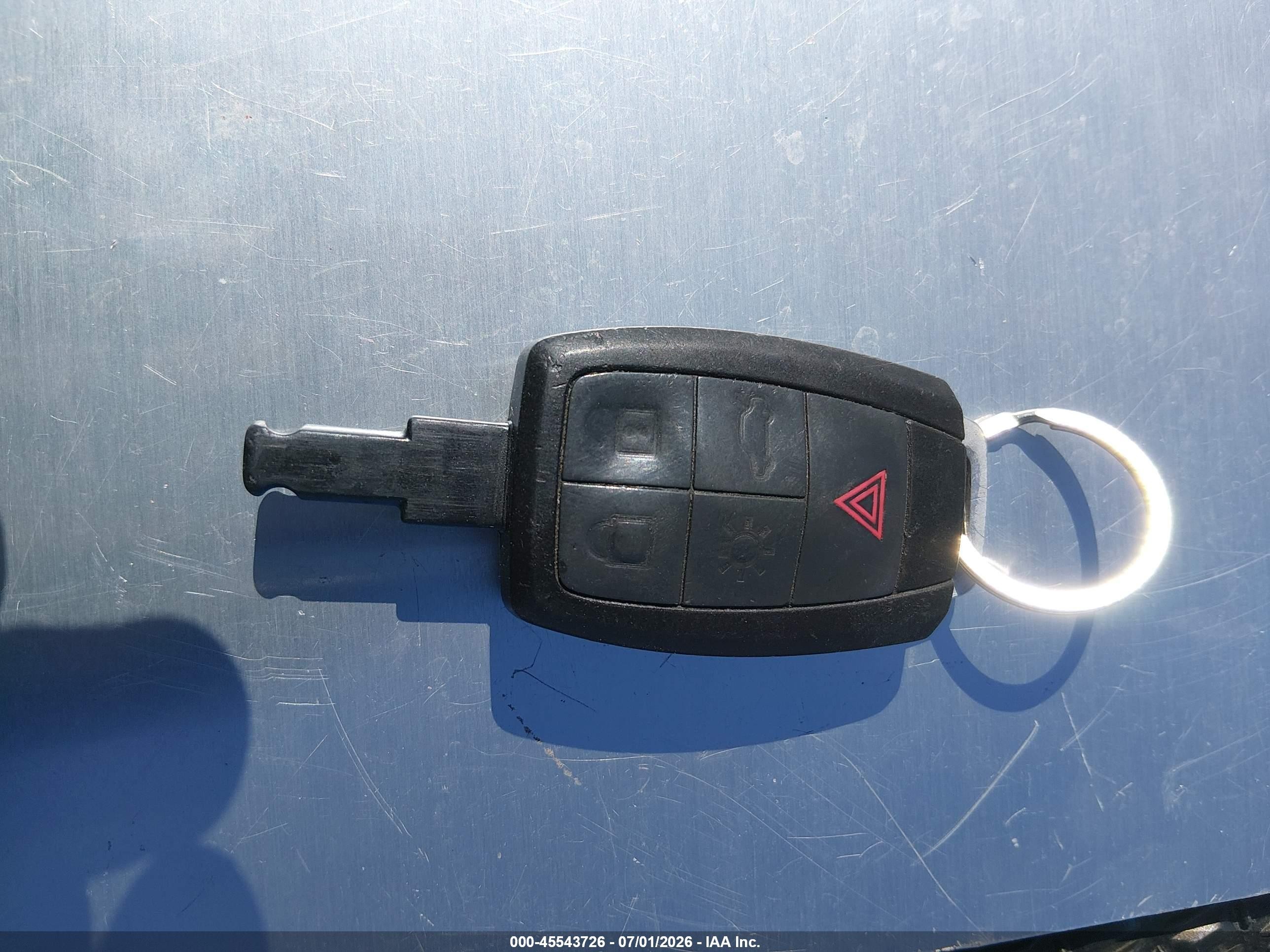 2010 Volvo S40 2.4i Белый vin: YV1390MSXA2500536