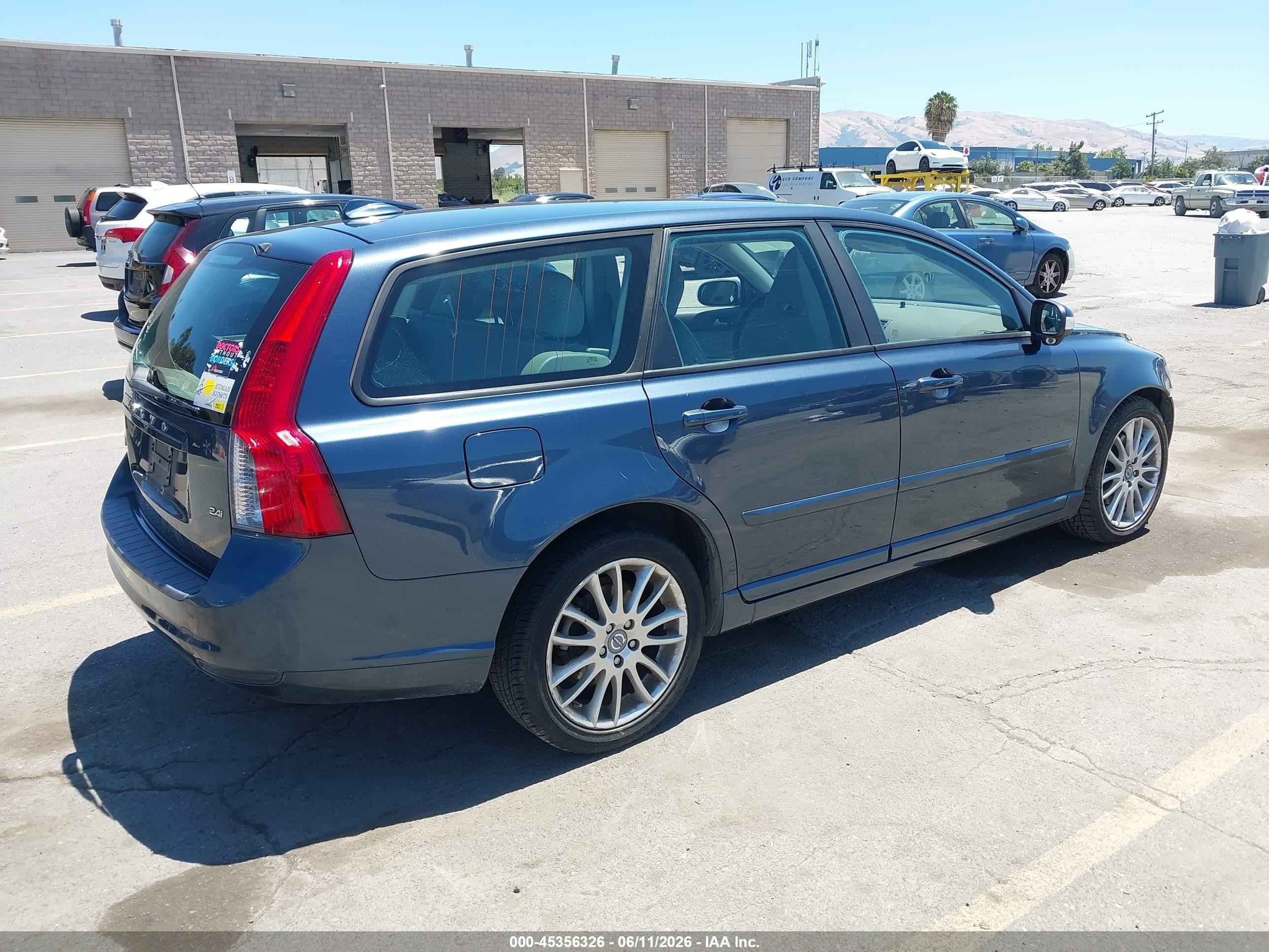 2010 Volvo V50 2.4i Blue vin: YV1390MW2A2540094