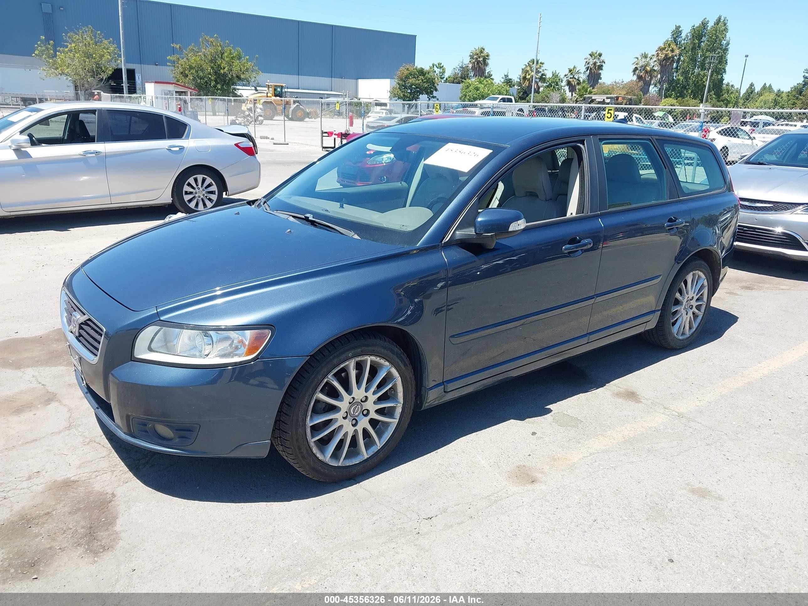 2010 Volvo V50 2.4i Blue vin: YV1390MW2A2540094