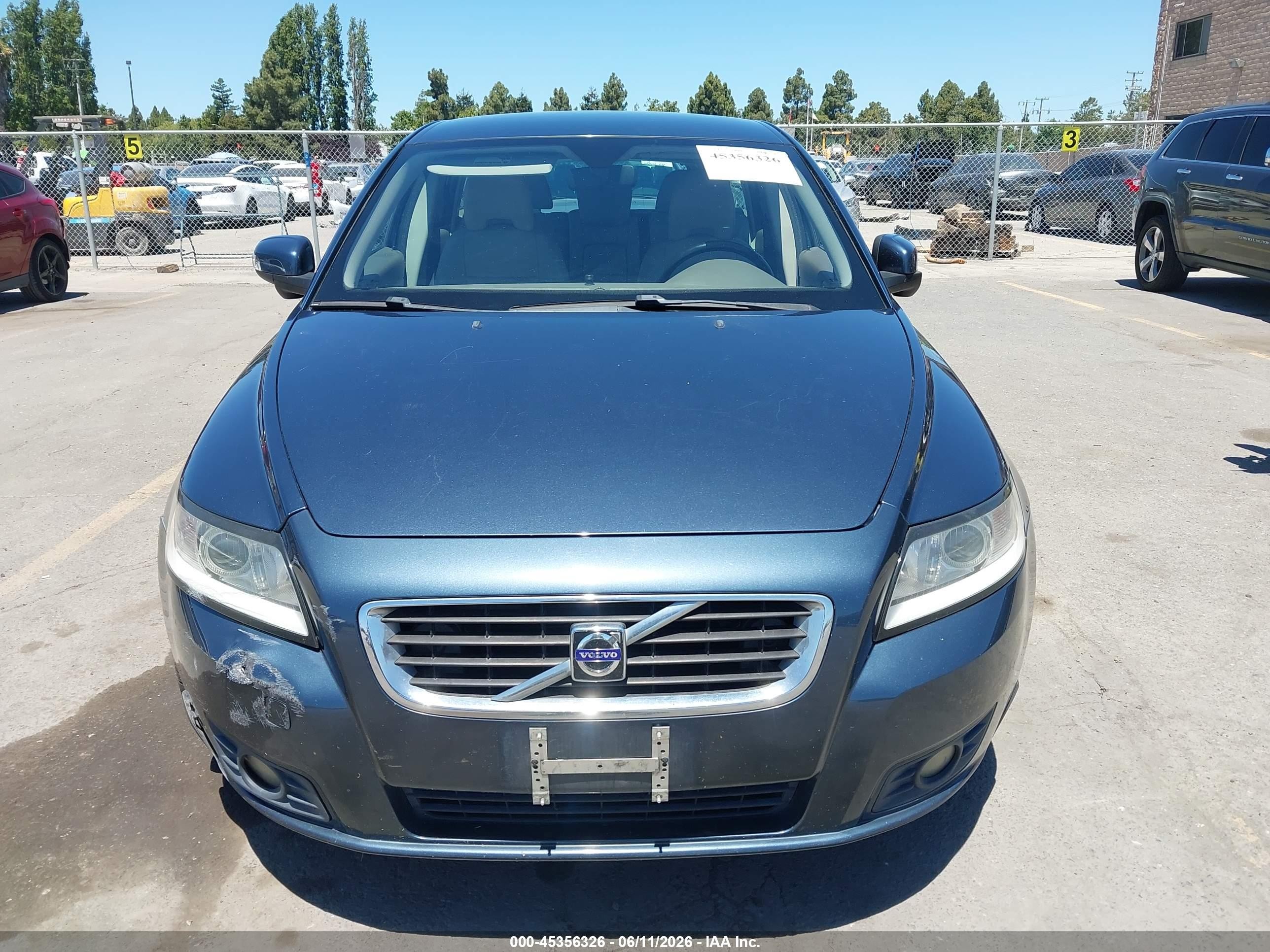 2010 Volvo V50 2.4i Blue vin: YV1390MW2A2540094