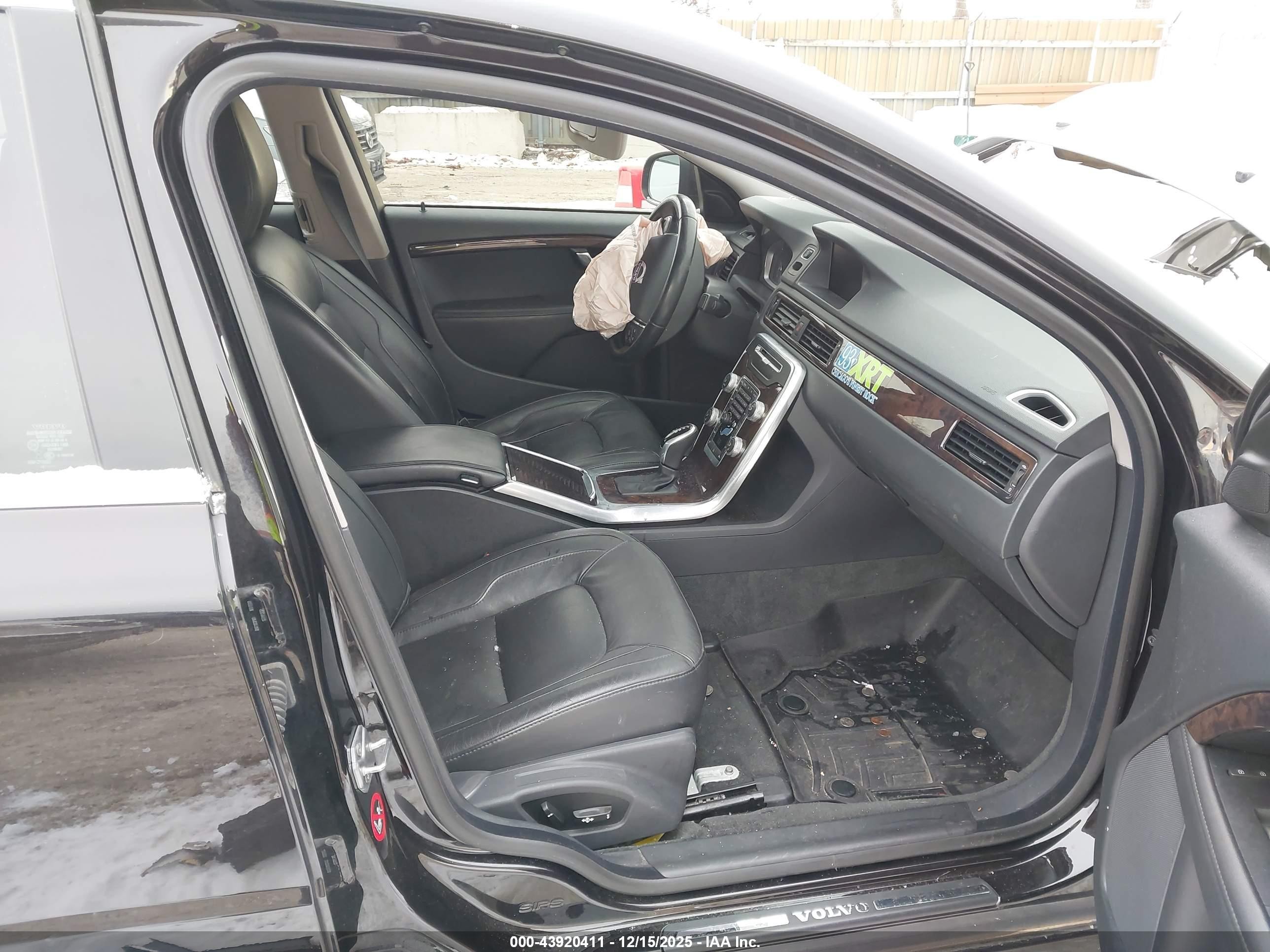2016 Volvo S80 T5 Drive-e Черный vin: YV140MAK3G1197222