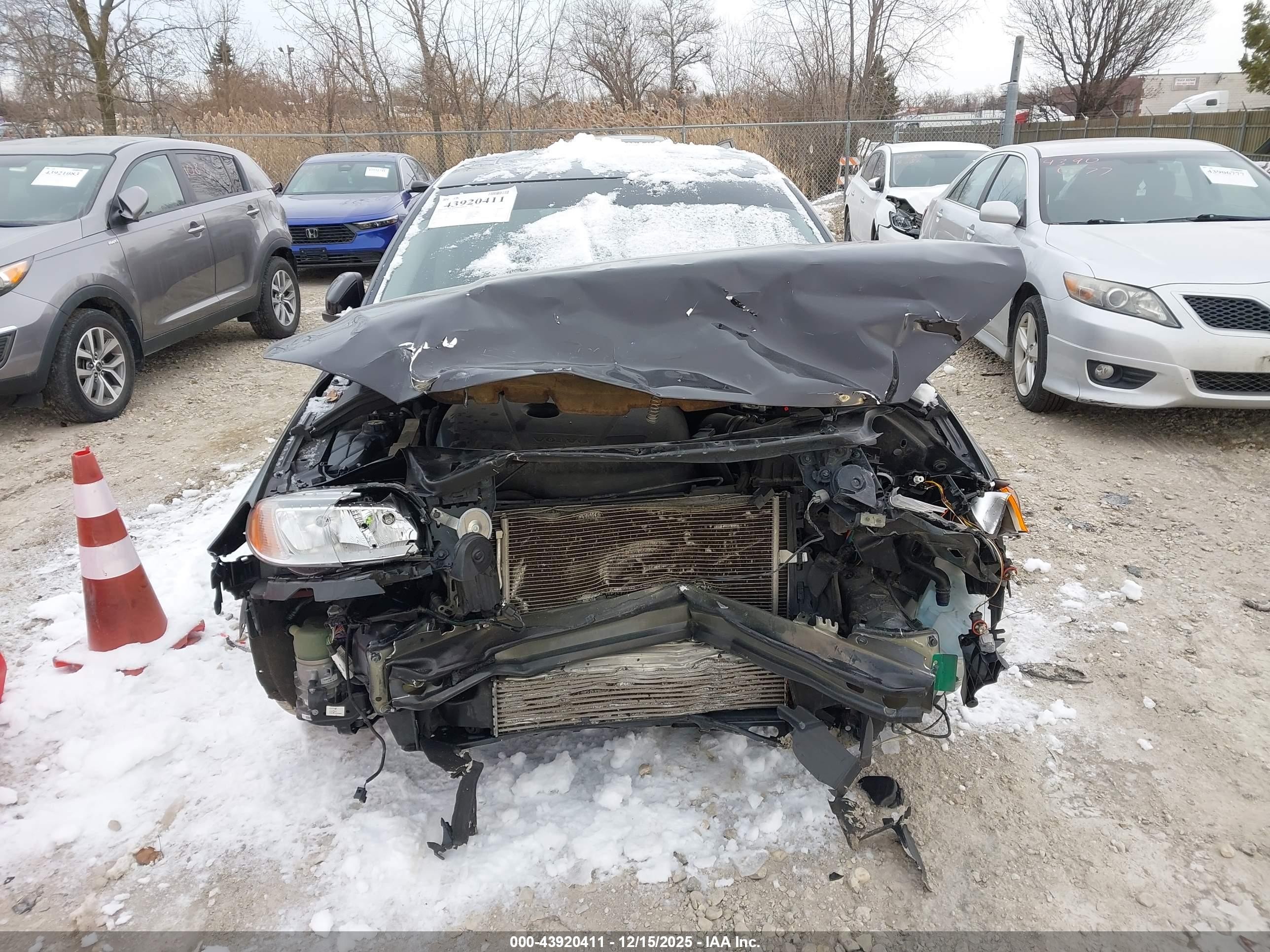 2016 Volvo S80 T5 Drive-e Черный vin: YV140MAK3G1197222