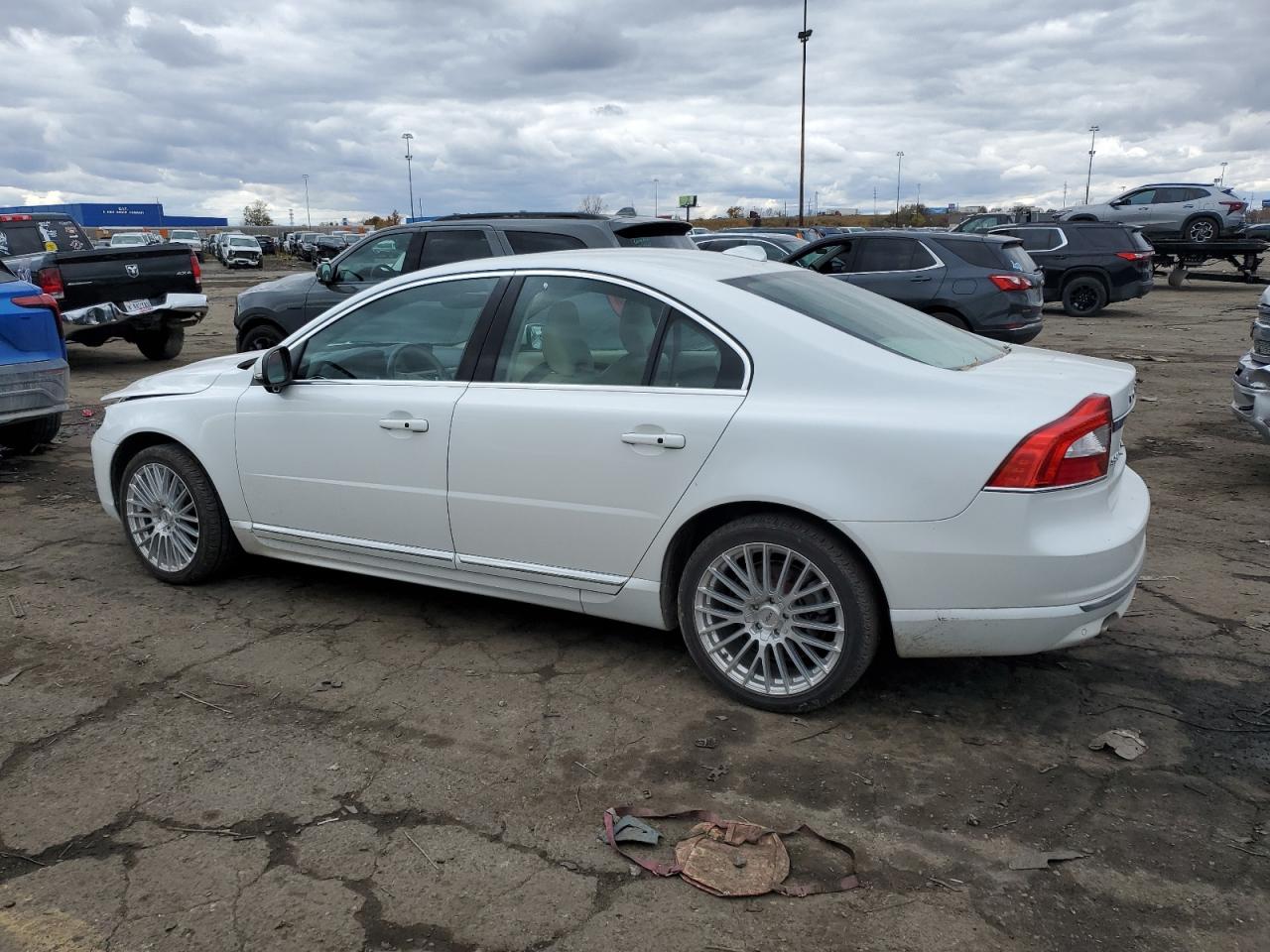 2016 Volvo S80 Platinum Белый vin: YV140MAM7G1197256