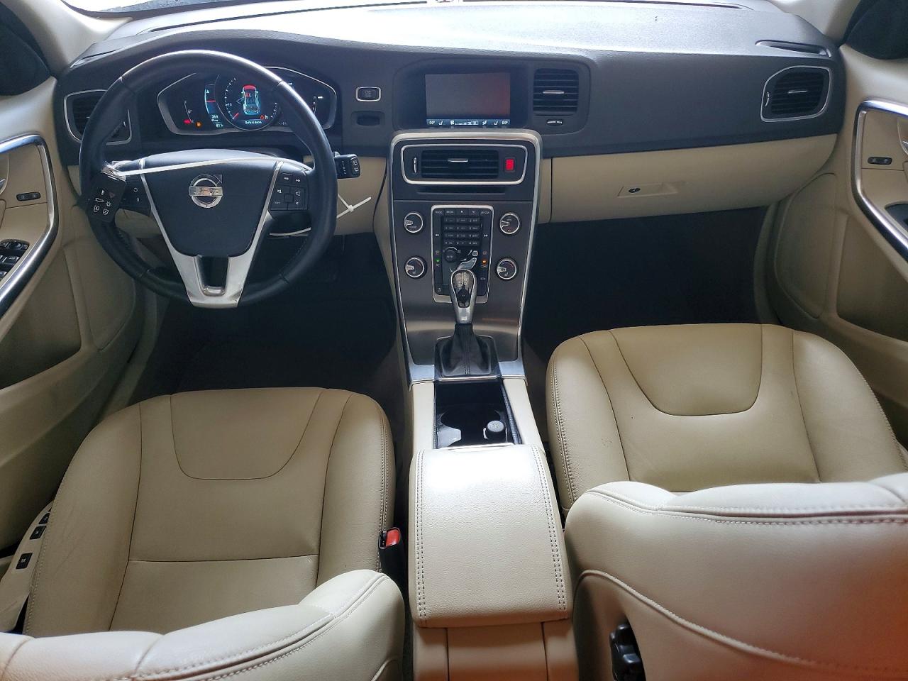 2015 Volvo V60 Premier White vin: YV140MEB4F1207572