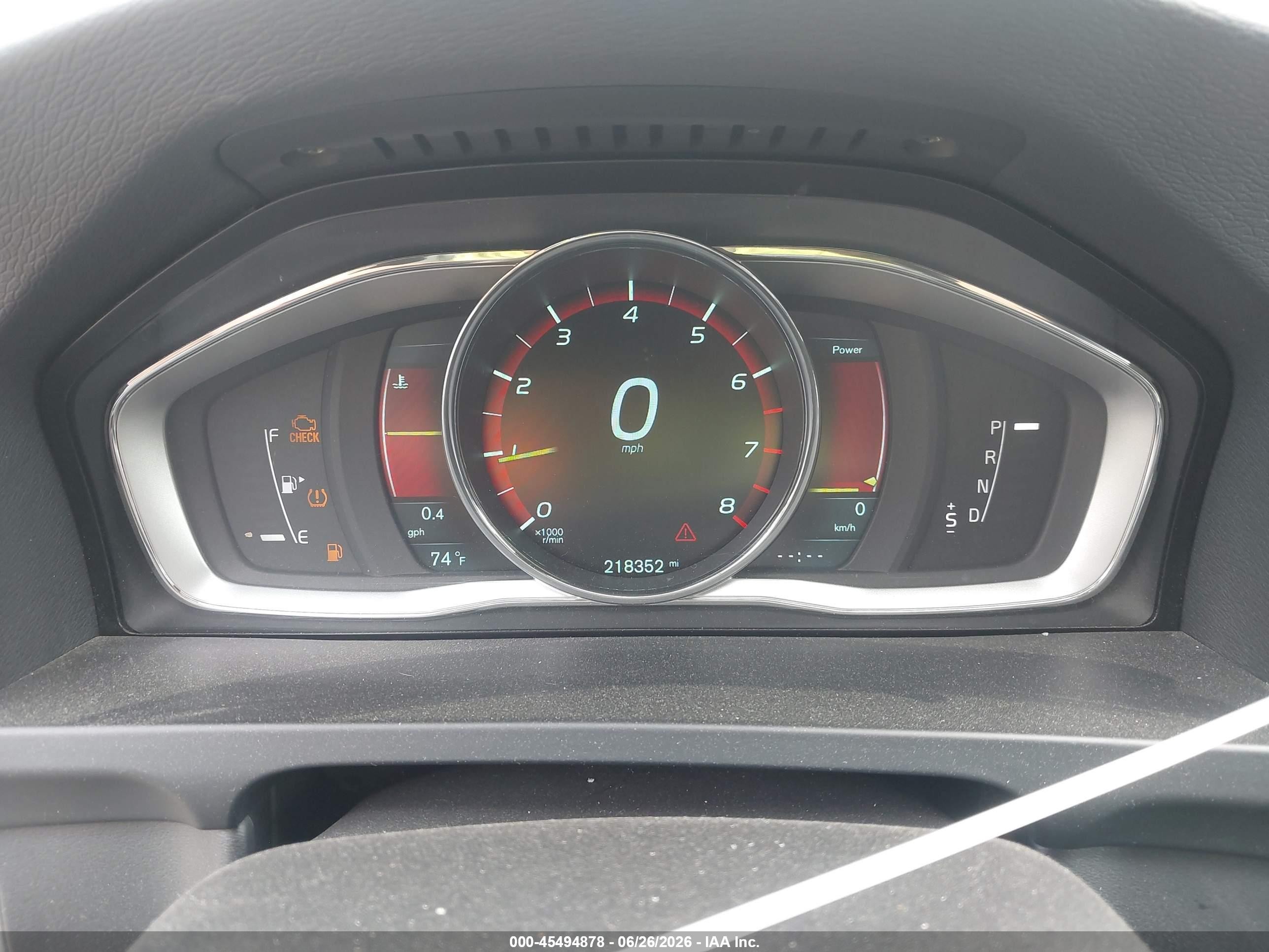 2015 Volvo V60 T5 Premier Белый vin: YV140MEB5F1200212
