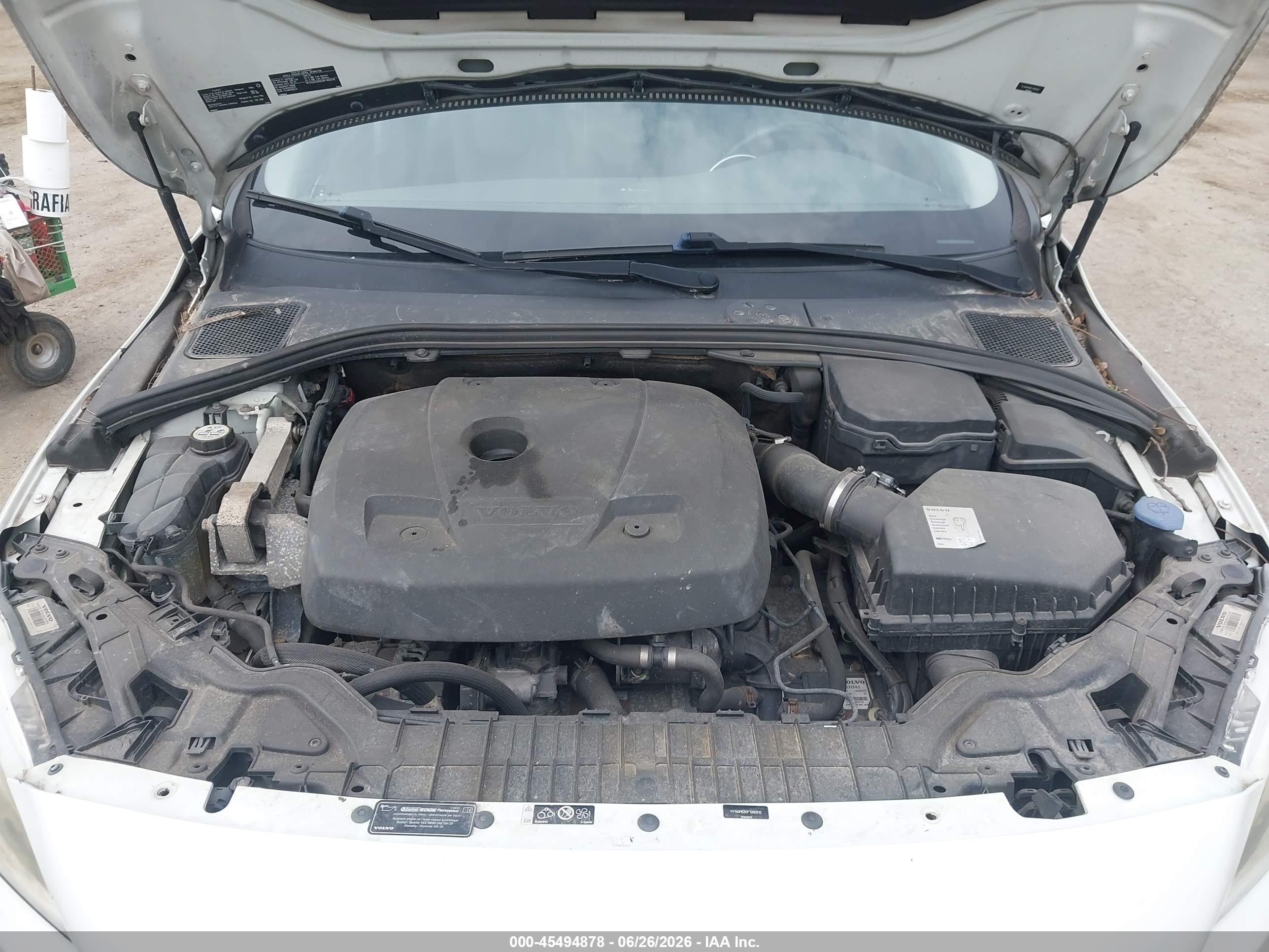 2015 Volvo V60 T5 Premier Белый vin: YV140MEB5F1200212