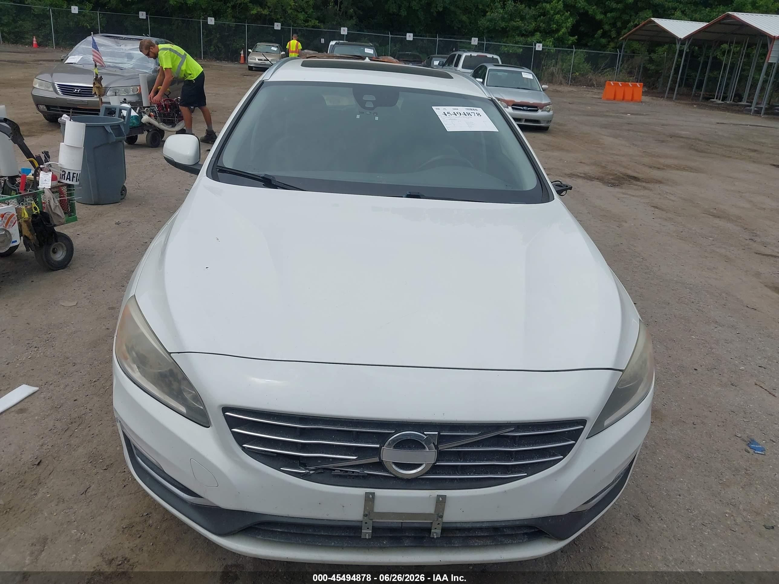 2015 Volvo V60 T5 Premier Белый vin: YV140MEB5F1200212