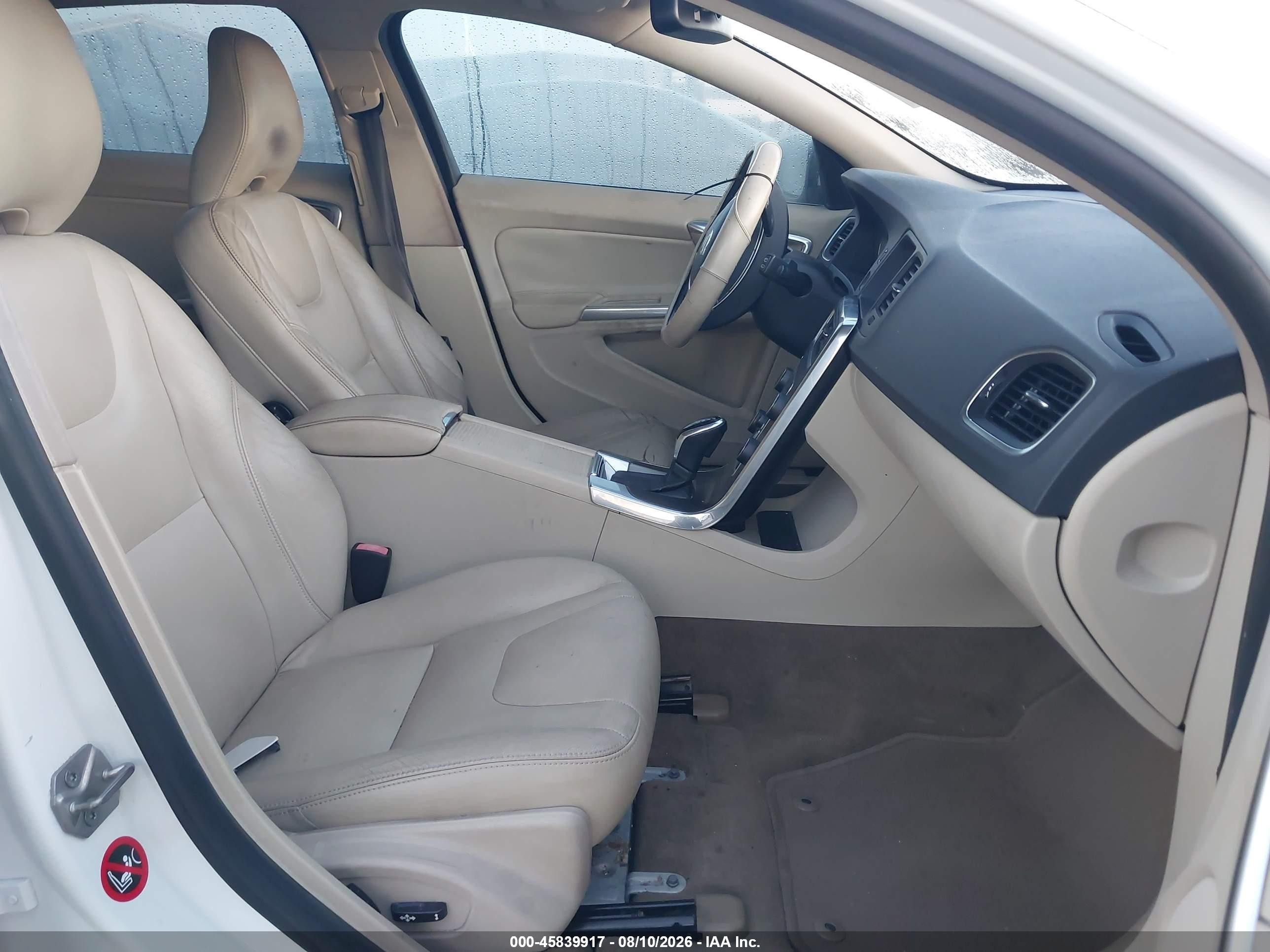 2015 Volvo V60 T5 Premier White vin: YV140MEB5F1213574